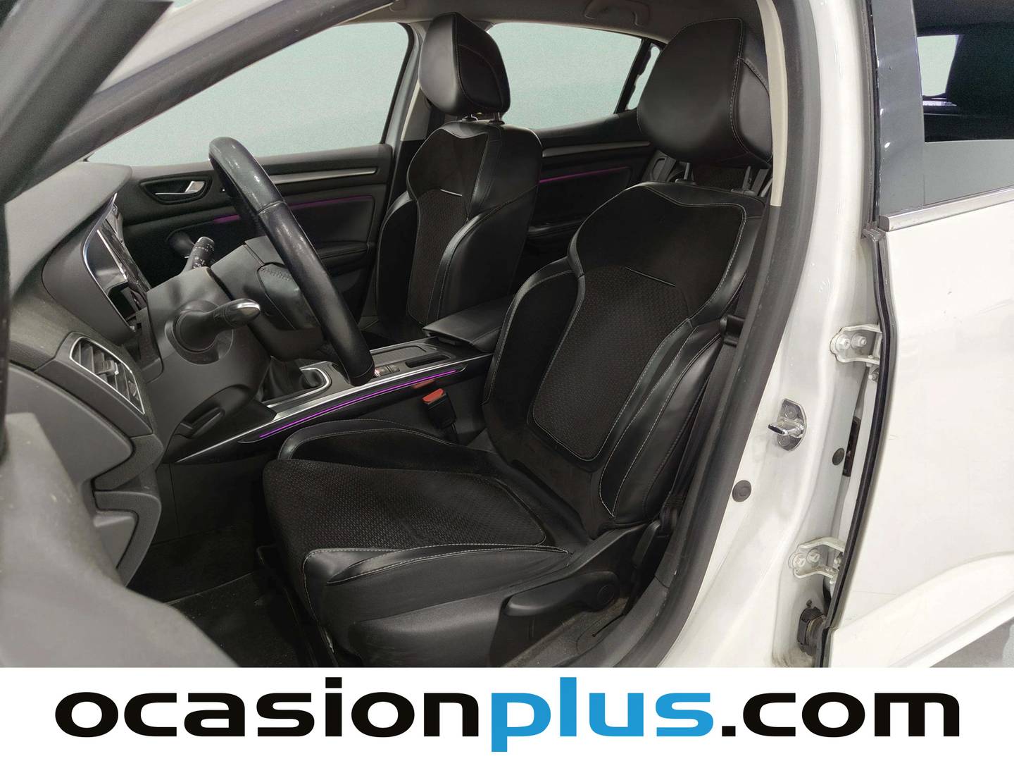 Foto asientos delanteros Renault Mégane Renault Megane Zen Energy TCe  (130 CV)