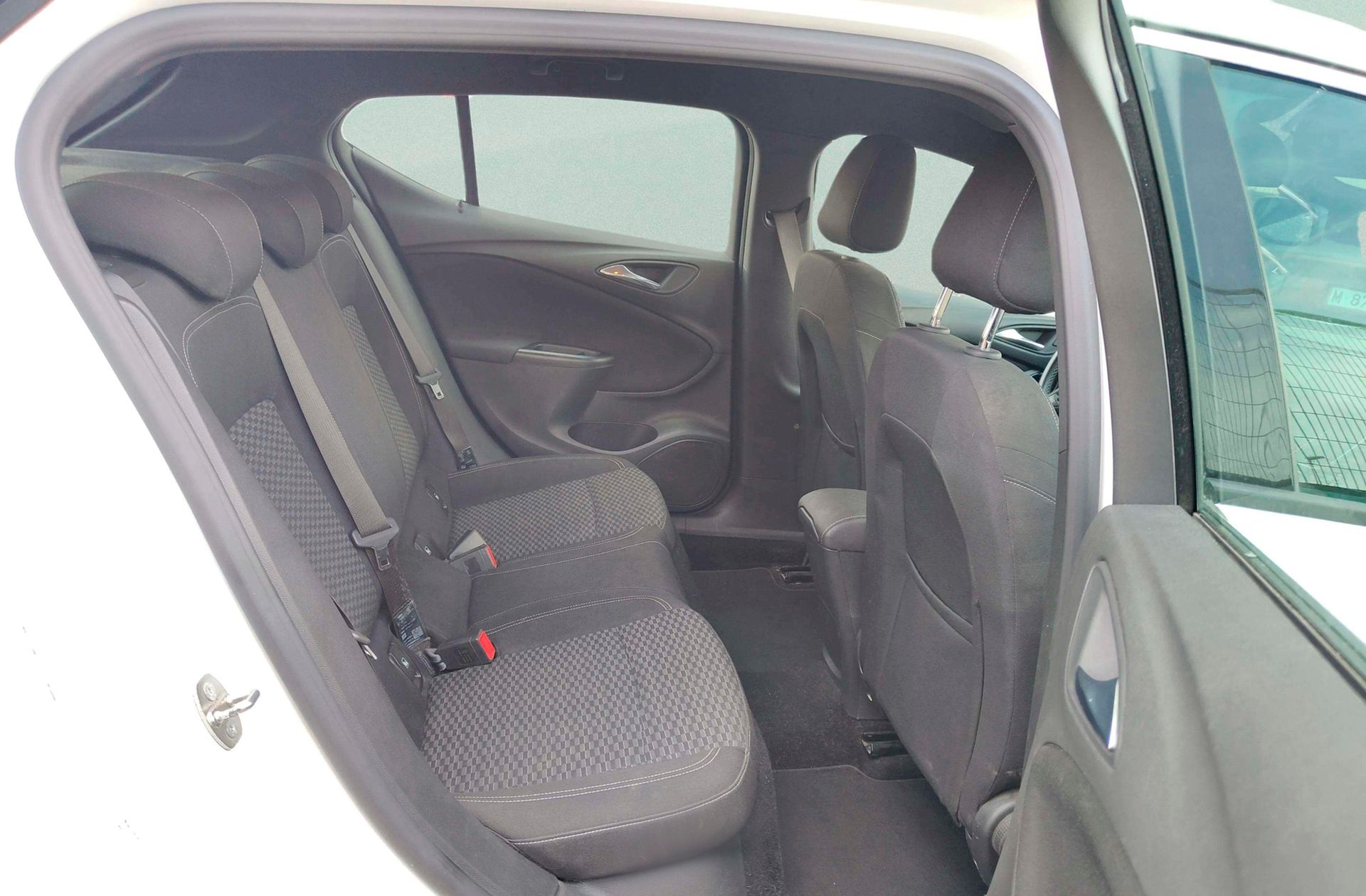 Opel Astra 1.4 Turbo Dynamic - foto 14