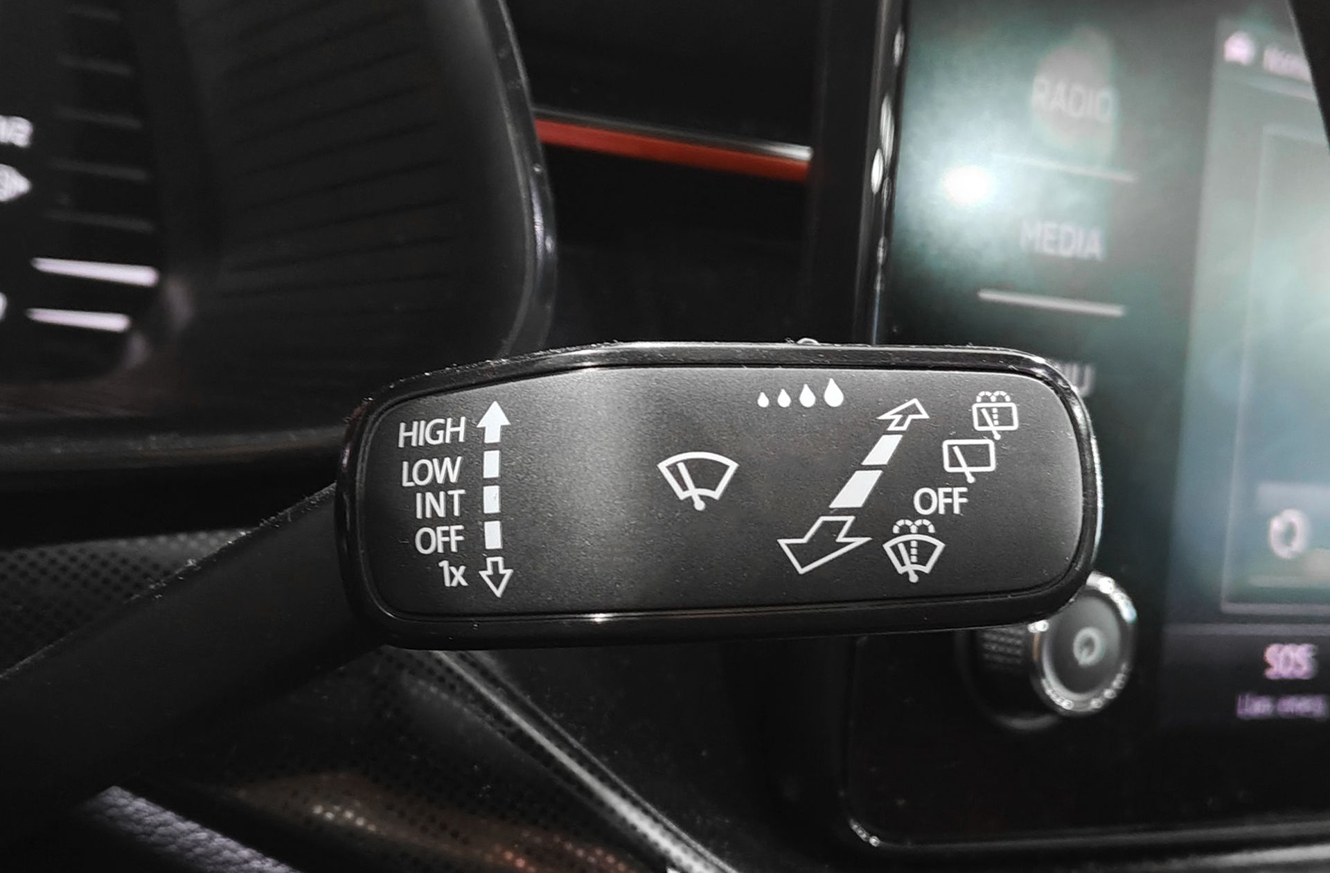 Škoda Scala 1.5 TSI Montecarlo DSG - foto 30