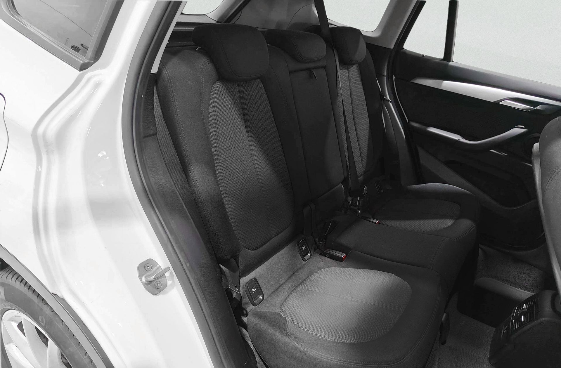 BMW X1 sDrive18d - foto 18
