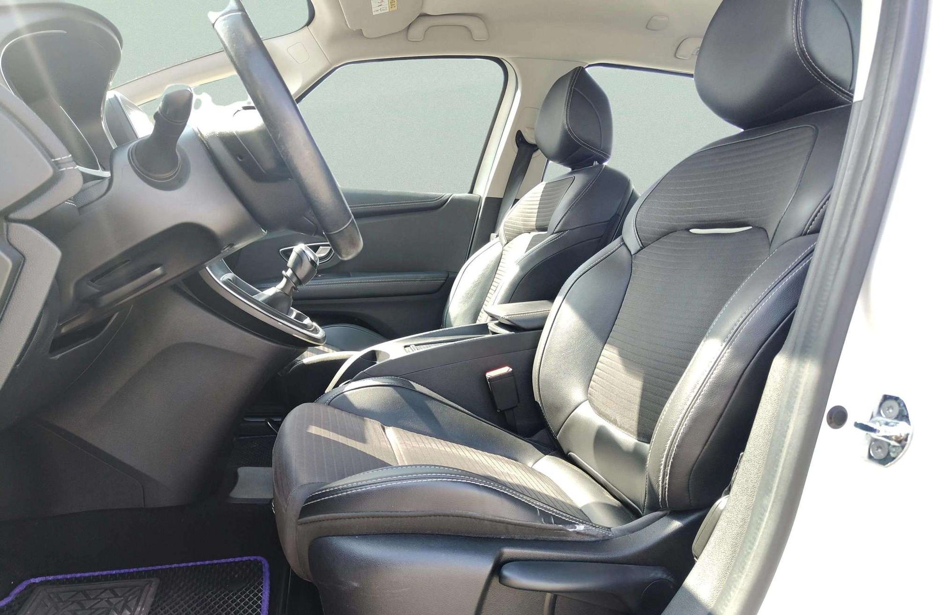 Renault Grand Scénic Zen TCe - foto 15