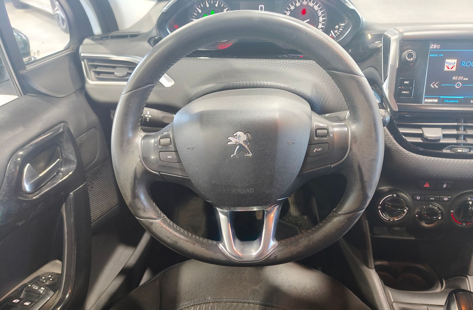Peugeot 208 1.2 PureTech Style - foto 17