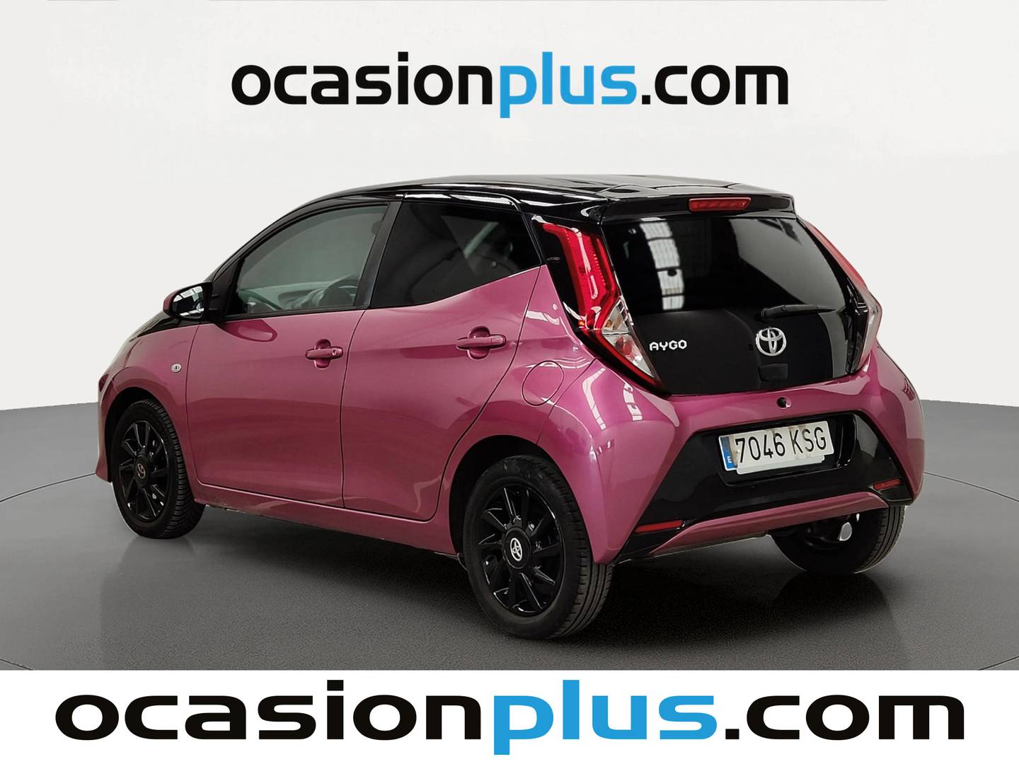 Foto trasera Toyota Aygo Toyota Aygo 1.0 70 x-cite (72 CV) izquierda