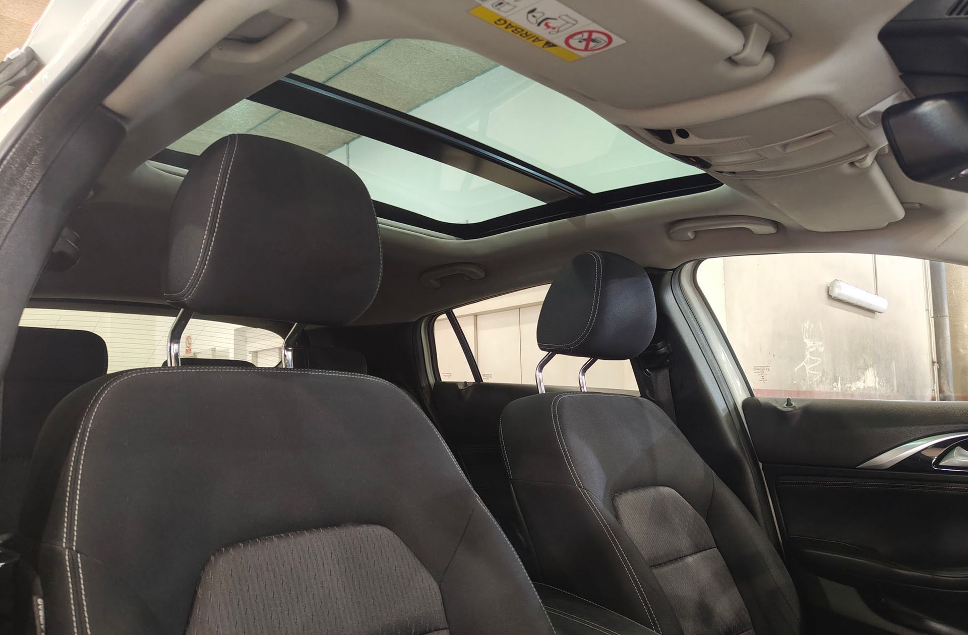 Infiniti QX30 2.2D Premium AWD 7DCT - foto 7