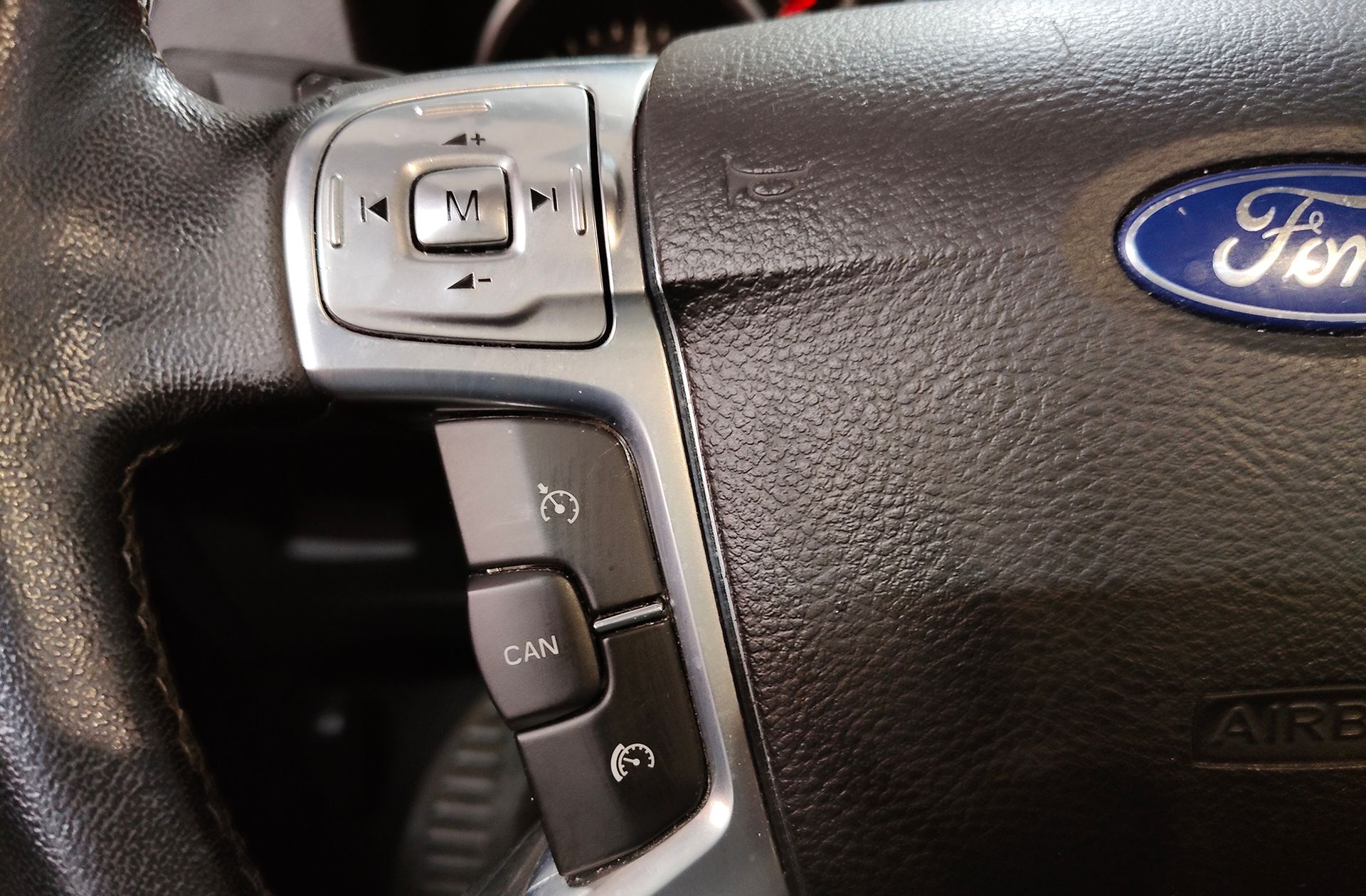 Ford Mondeo 2.0 TDCi Limited Edition - foto 24