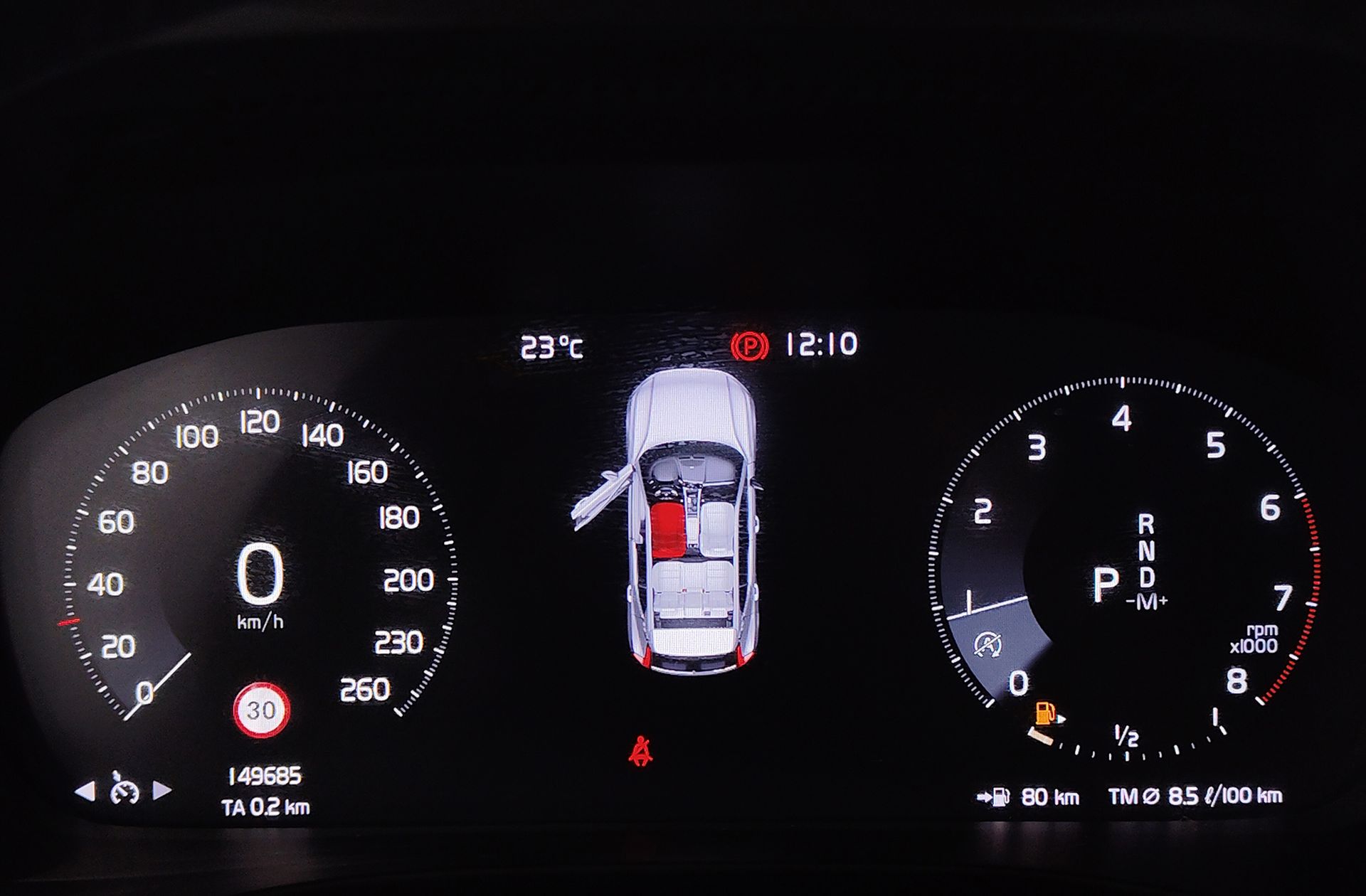 Volvo XC40 T4 Momentum - foto 27