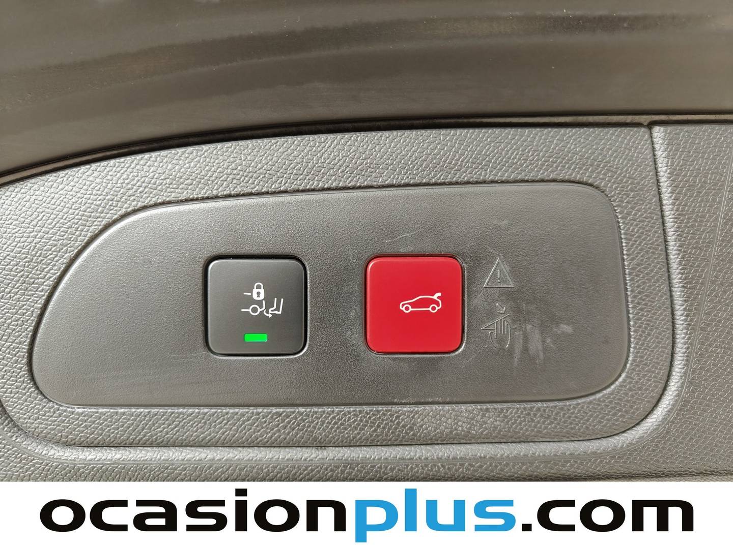 Foto DS DS 7 Crossback DS DS7 Crossback E-Tense 300 Louvre 4WD Auto (300 CV)