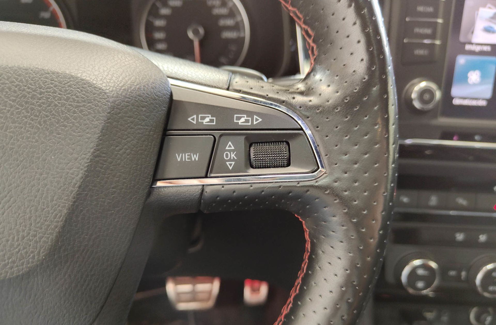 SEAT Ateca 2.0 TSI FR 4Drive DSG - foto 32
