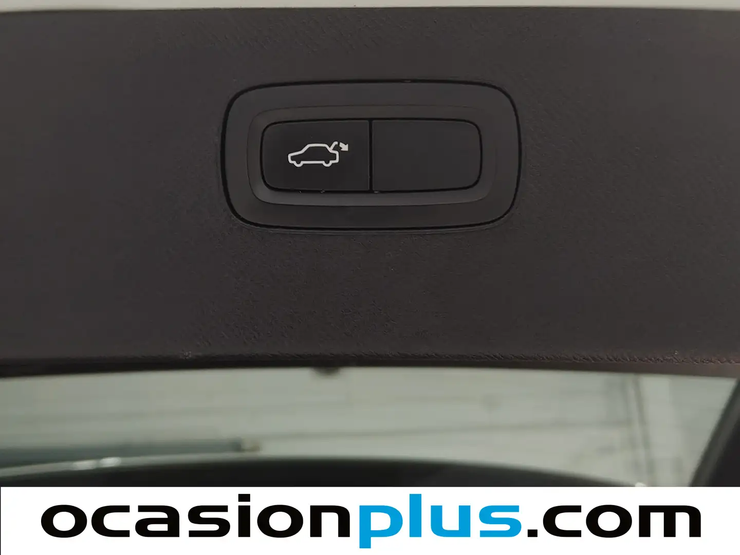 Foto Volvo XC90 Volvo XC90 T8 Momentum AWD Auto (390 CV) 7 Plazas