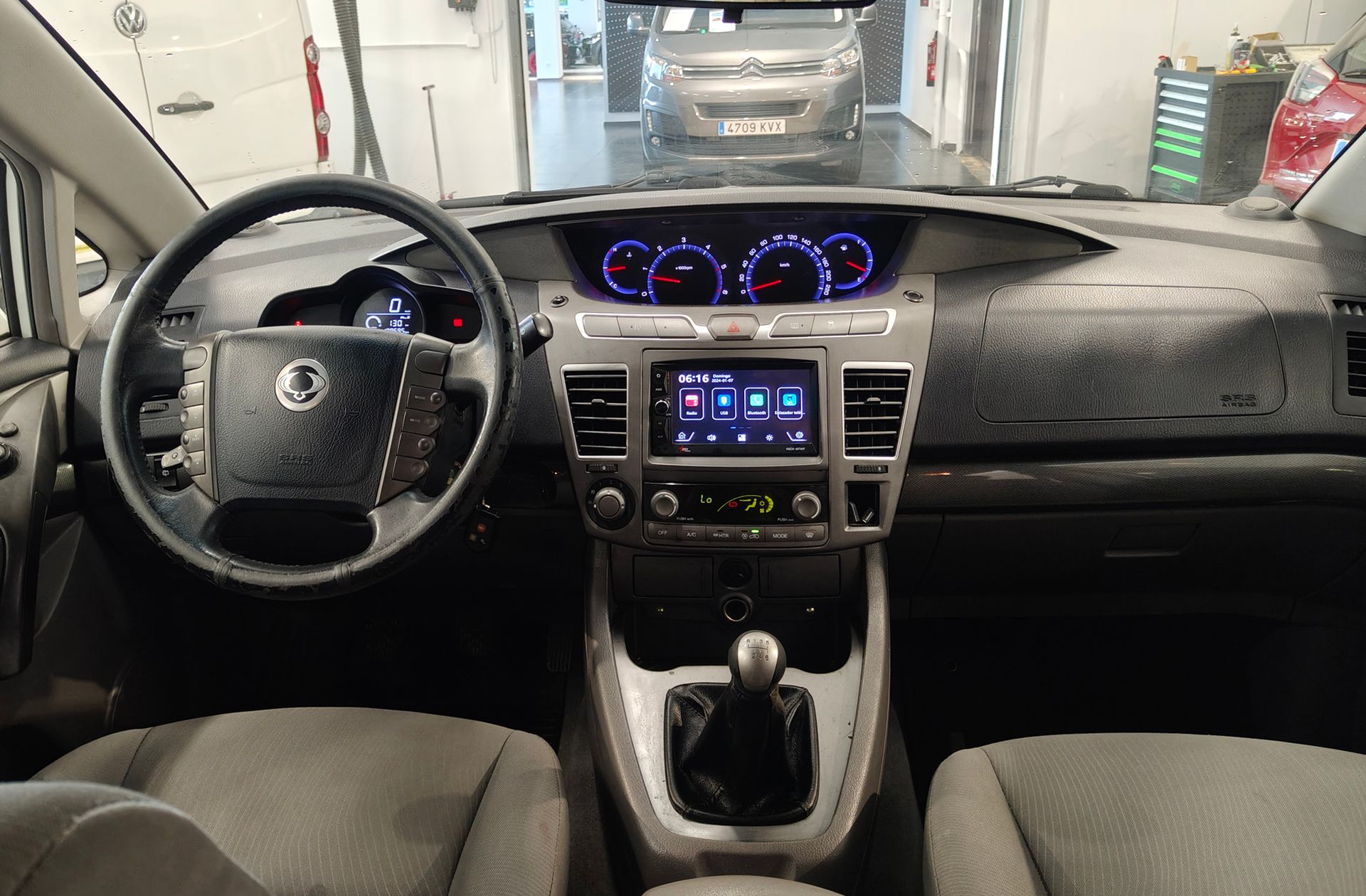 SsangYong Rodius 2.0 e-Xdi Premium 7 plazas - foto 7