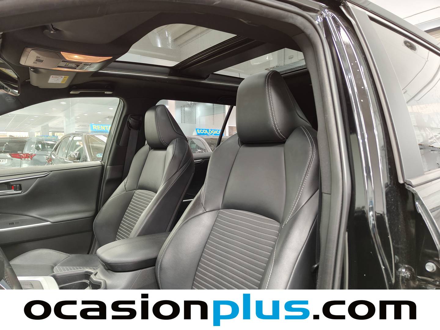 Extras y acabados del Toyota Rav4 Toyota Rav4 2.5l hybrid Luxury (218 CV)