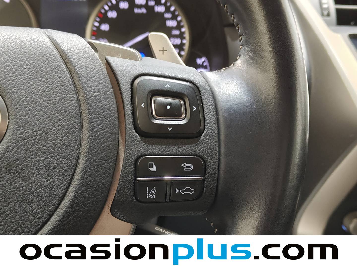 Foto Lexus NX Lexus NX 300h Premium 2WD (197 CV)