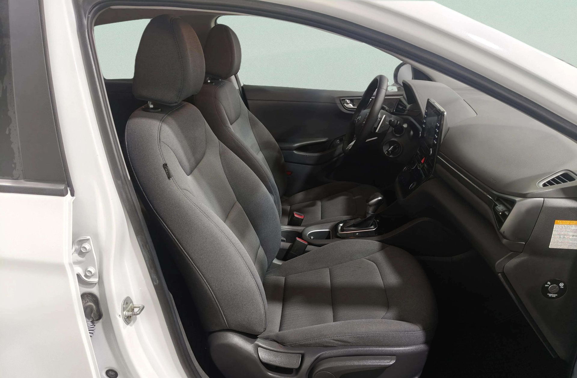 Hyundai Ioniq 1.6 GDI HEV Klass DCT - foto 16