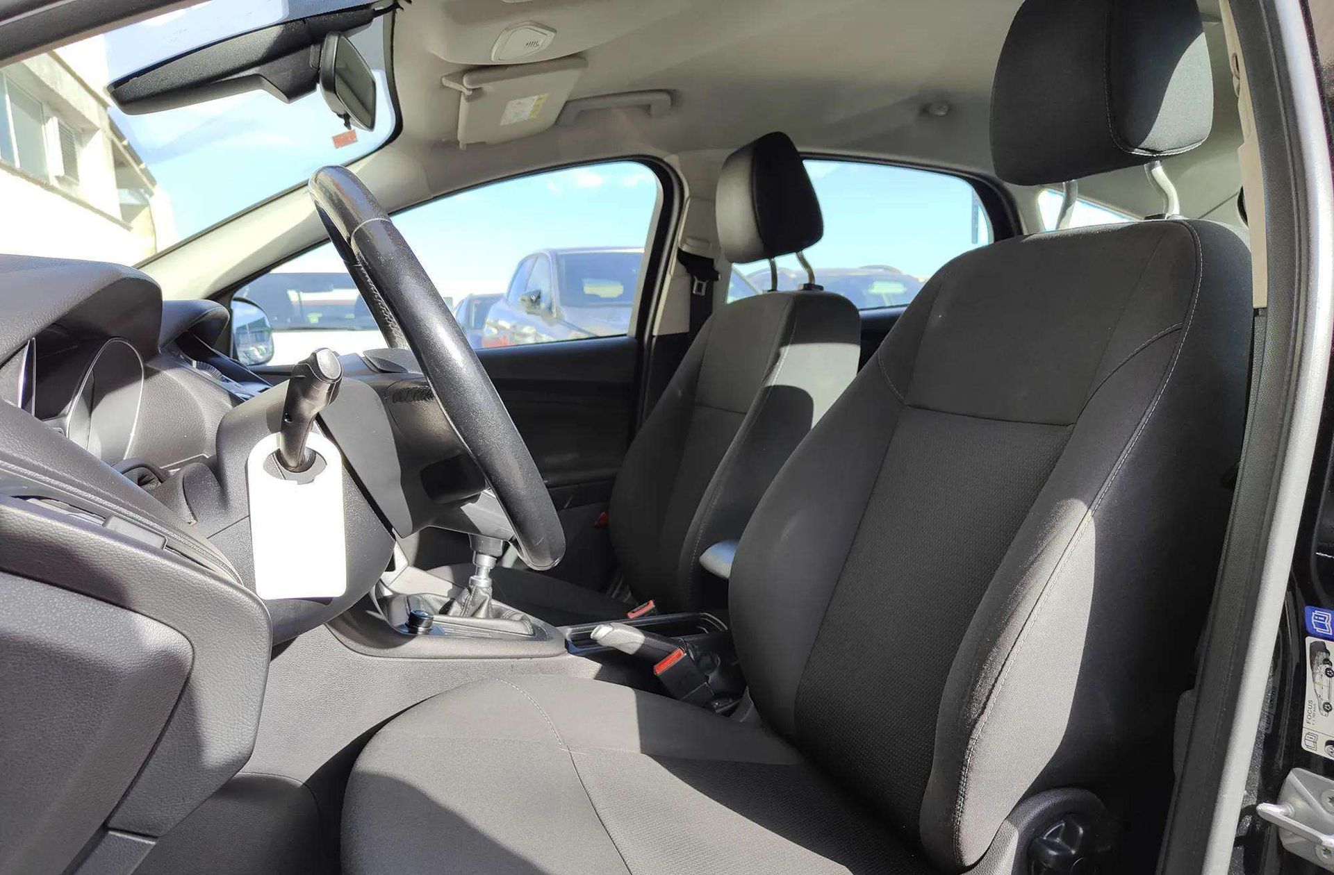 Ford Focus 1.5 TDCi Trend+ - foto 8