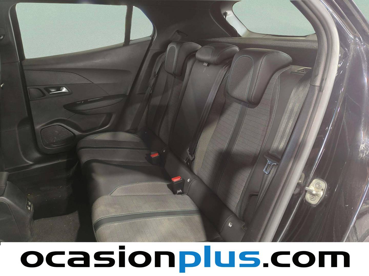 Foto asientos traseros Peugeot 2008 Peugeot 2008 PureTech 100 S&S Allure (100 CV)