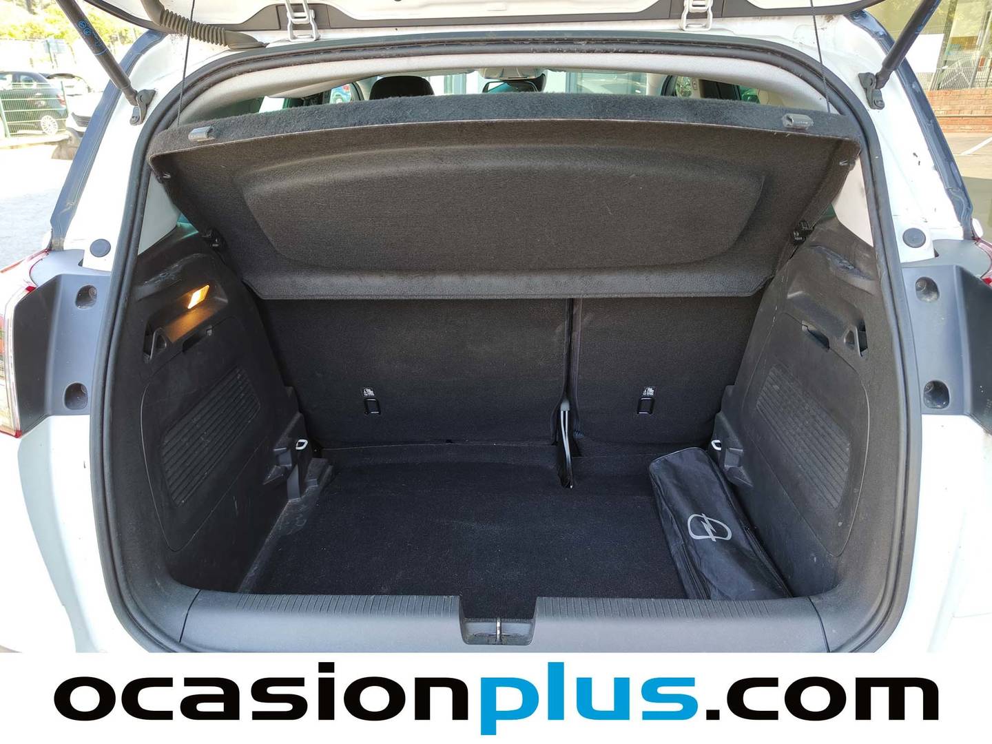 Foto Opel Crossland X Opel Crossland X 1.2 S&S Design Line 120 Aniversario (110 CV)