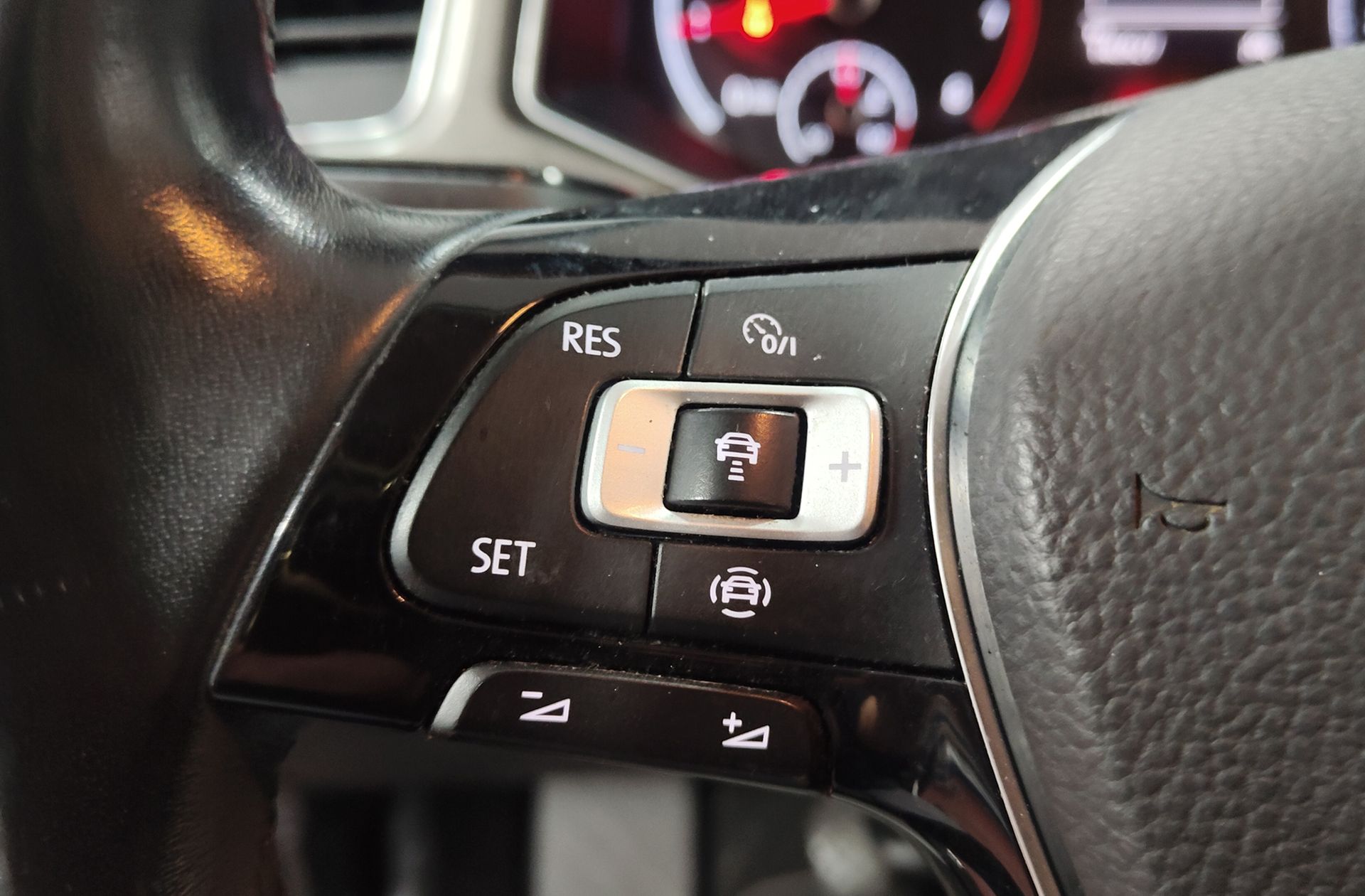 Volkswagen T-Roc Advance 1.0 TSI - foto 32