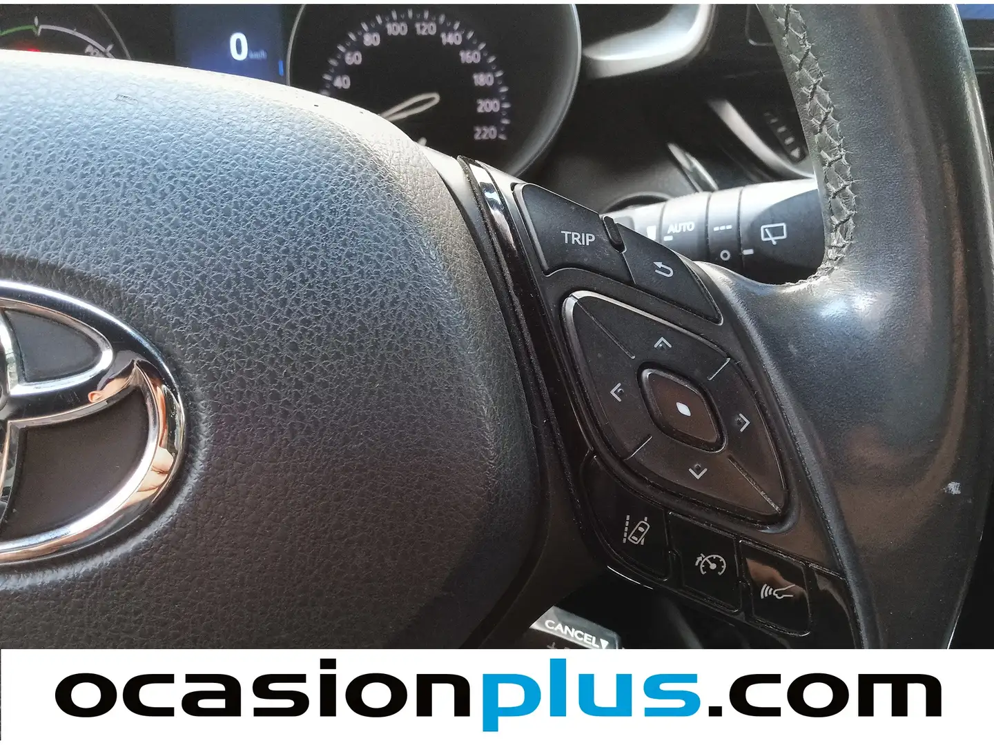 Foto Toyota C-HR Toyota C-HR 1.8 125H Dynamic Plus (122 CV)