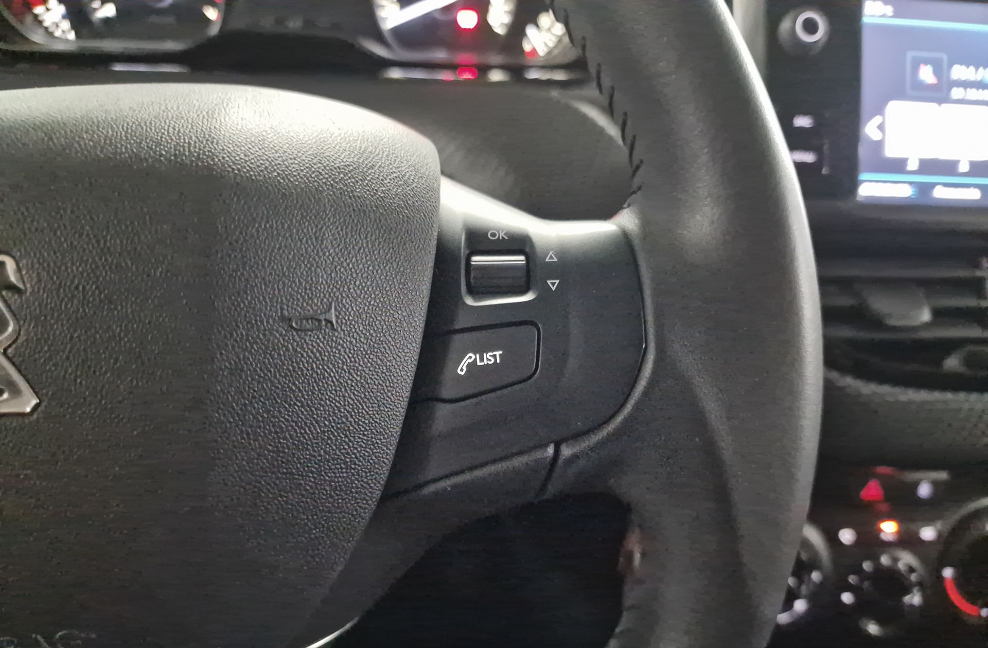 Peugeot 208 PureTech Signature - foto 27
