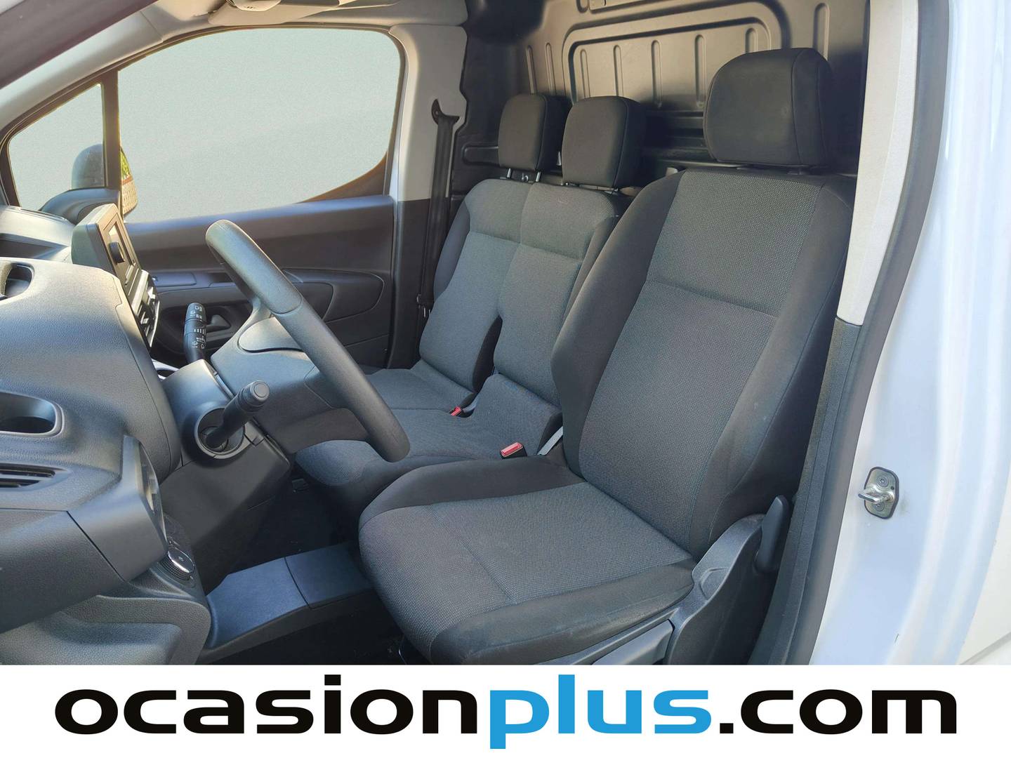 Foto asientos delanteros Opel Combo Opel Combo Cargo Cargo 1.5 Diesel L 1000kg (102 CV)