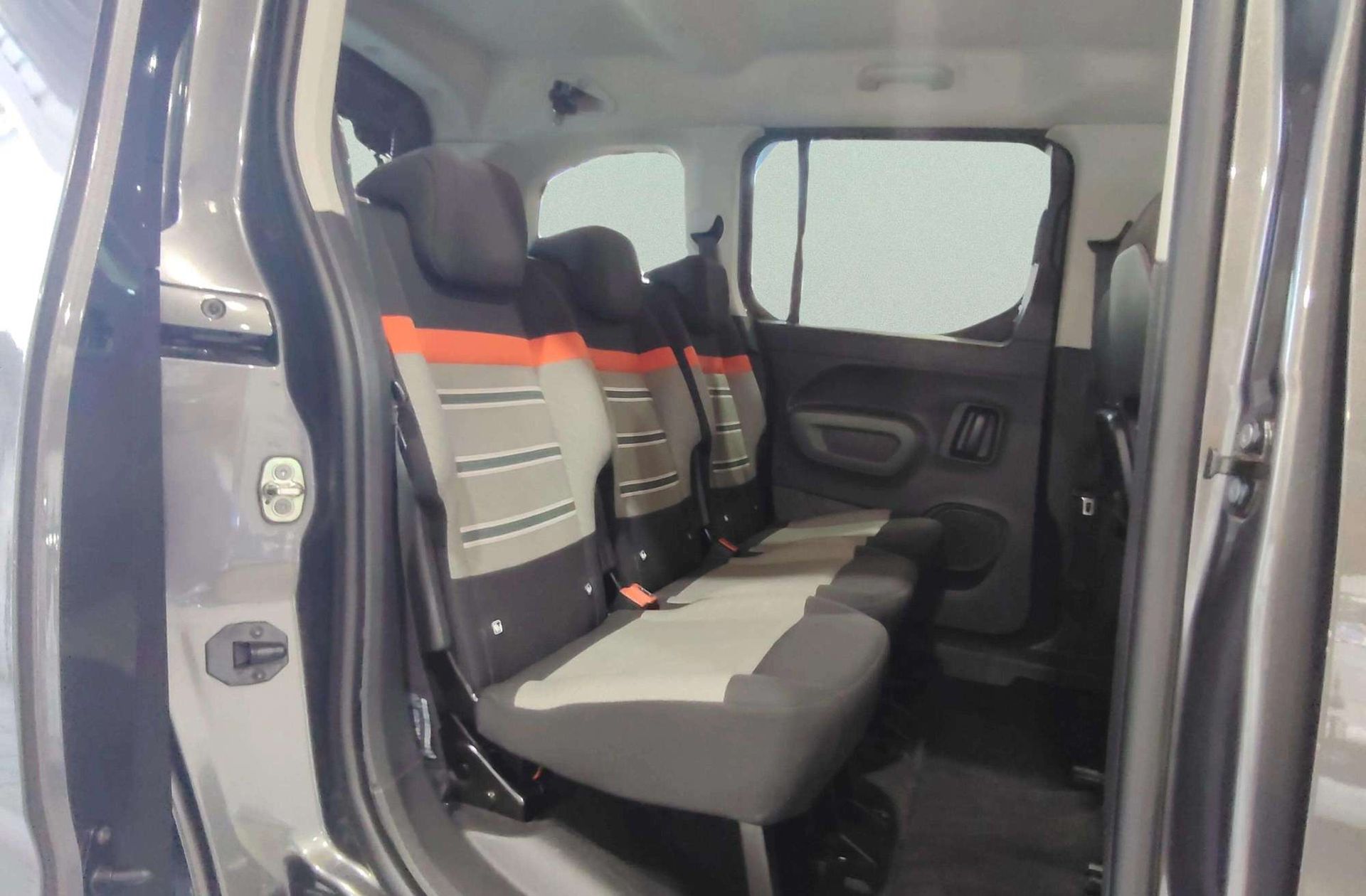 Citroën Berlingo BlueHDi 130 Talla M Shine EAT8 - foto 15