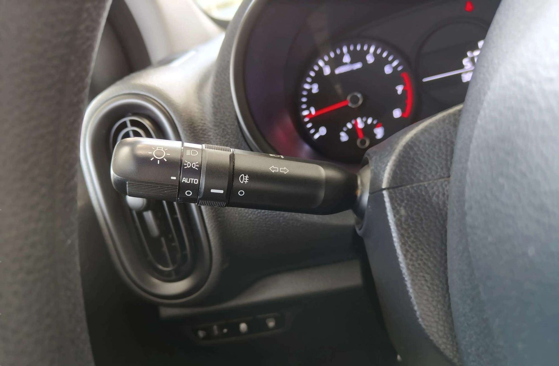 Kia Picanto 1.0 DPi Concept - foto 19