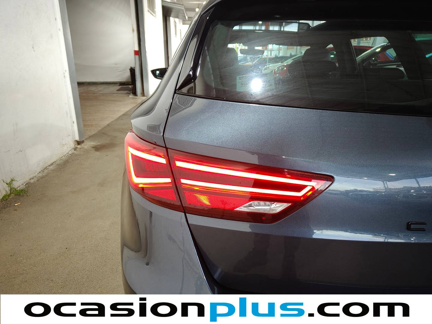 Vista trasera derecha