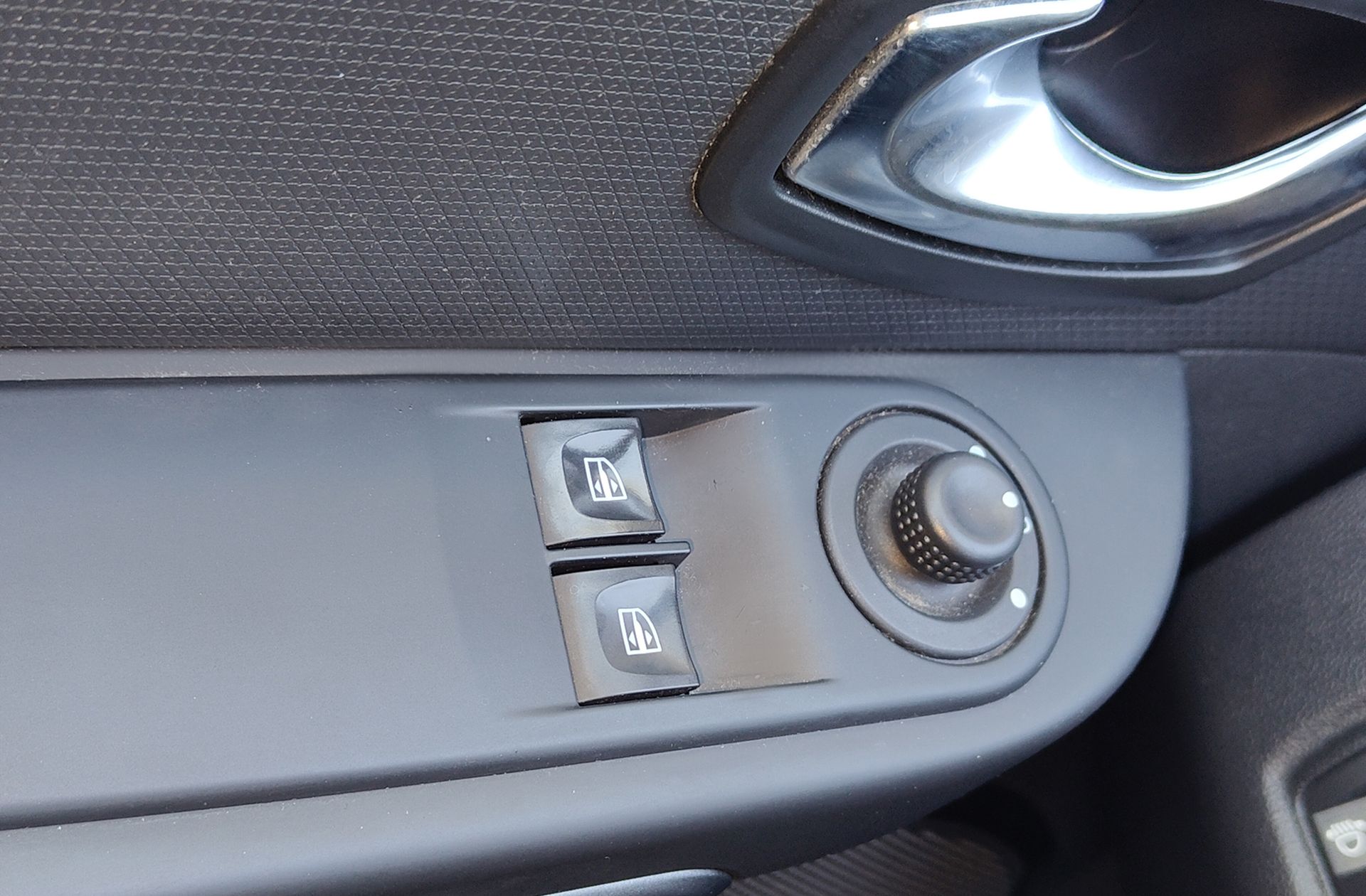Renault Clio Limited Energy TCe - foto 32