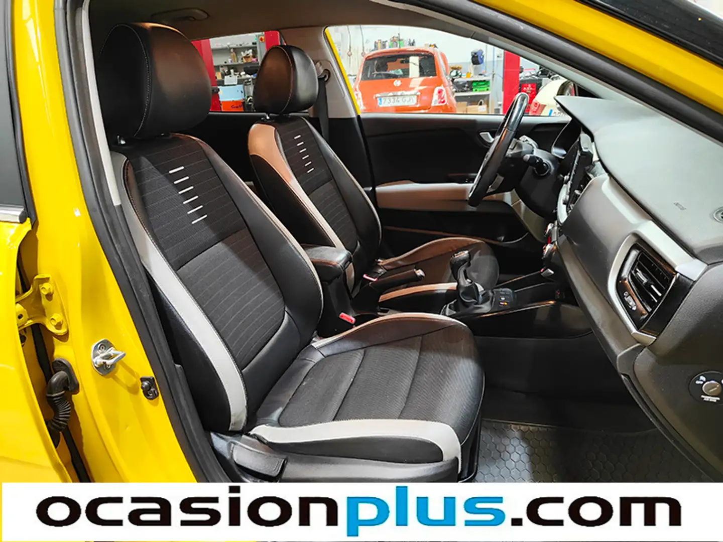 Foto KIA Stonic Kia Stonic 1.0 T-GDi Black Edition (120 CV)