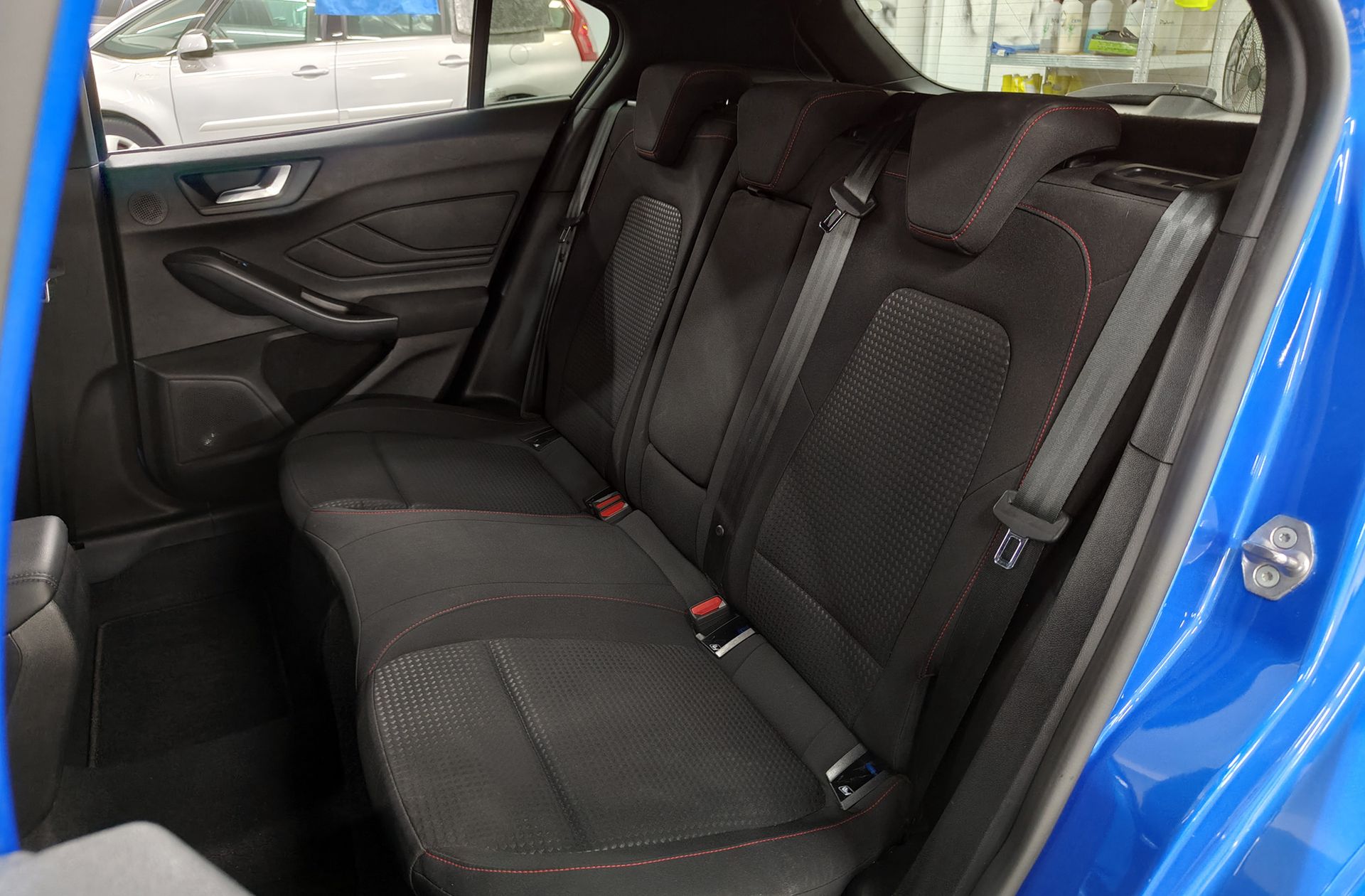 Ford Focus 1.0 EcoBoost MHEV ST-Line - foto 12