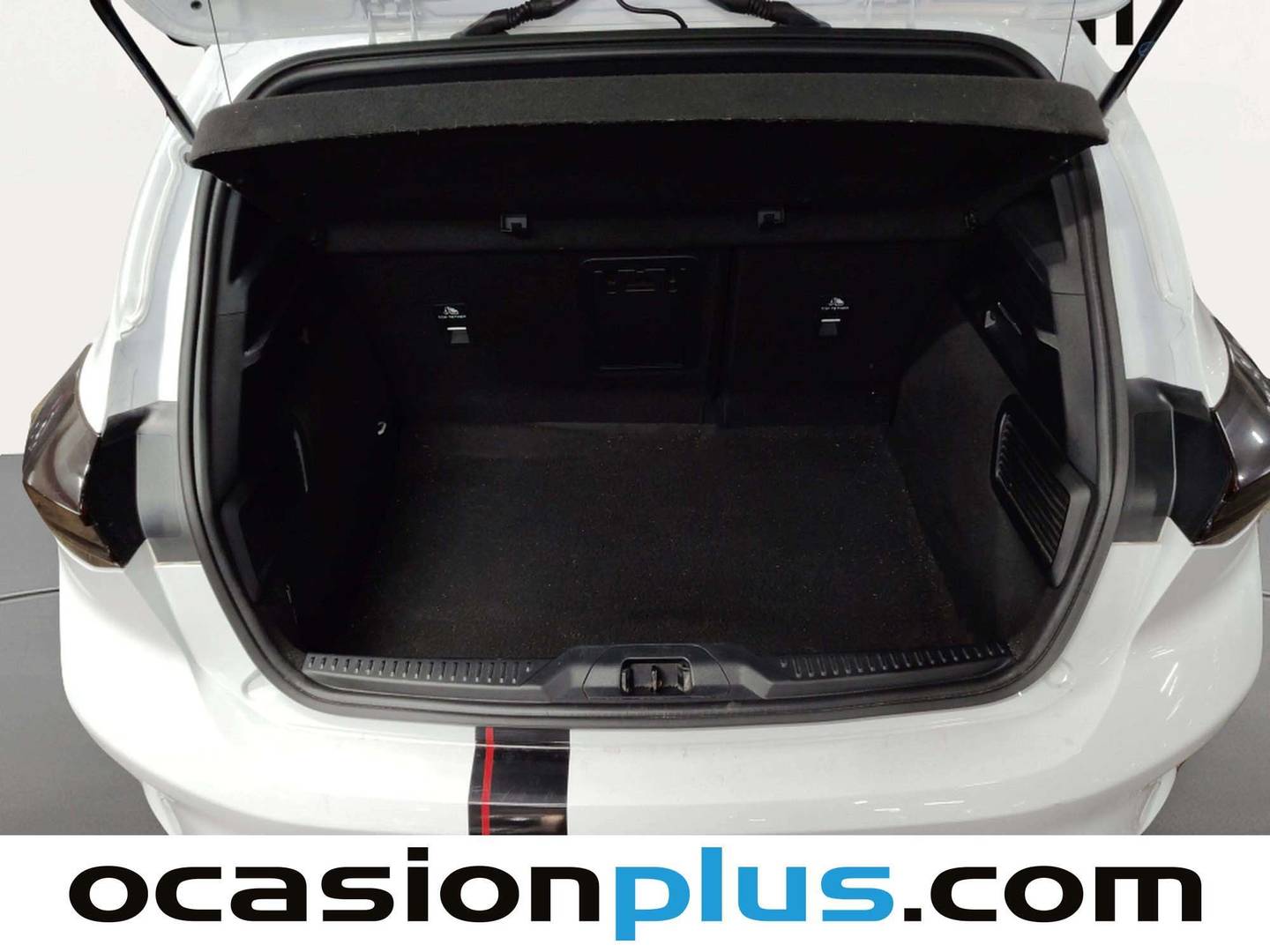 Fotos maletero Ford Focus Ford Focus 1.0 Ecoboost MHEV ST-Line (125 CV)
