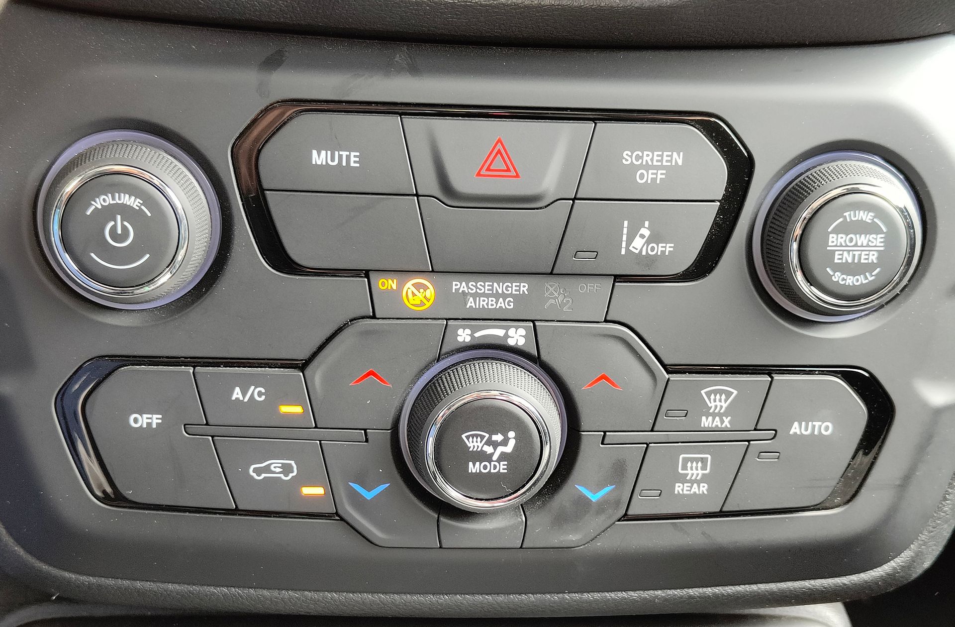 Jeep Renegade eHybrid 1.5 Limited ATX - foto 28
