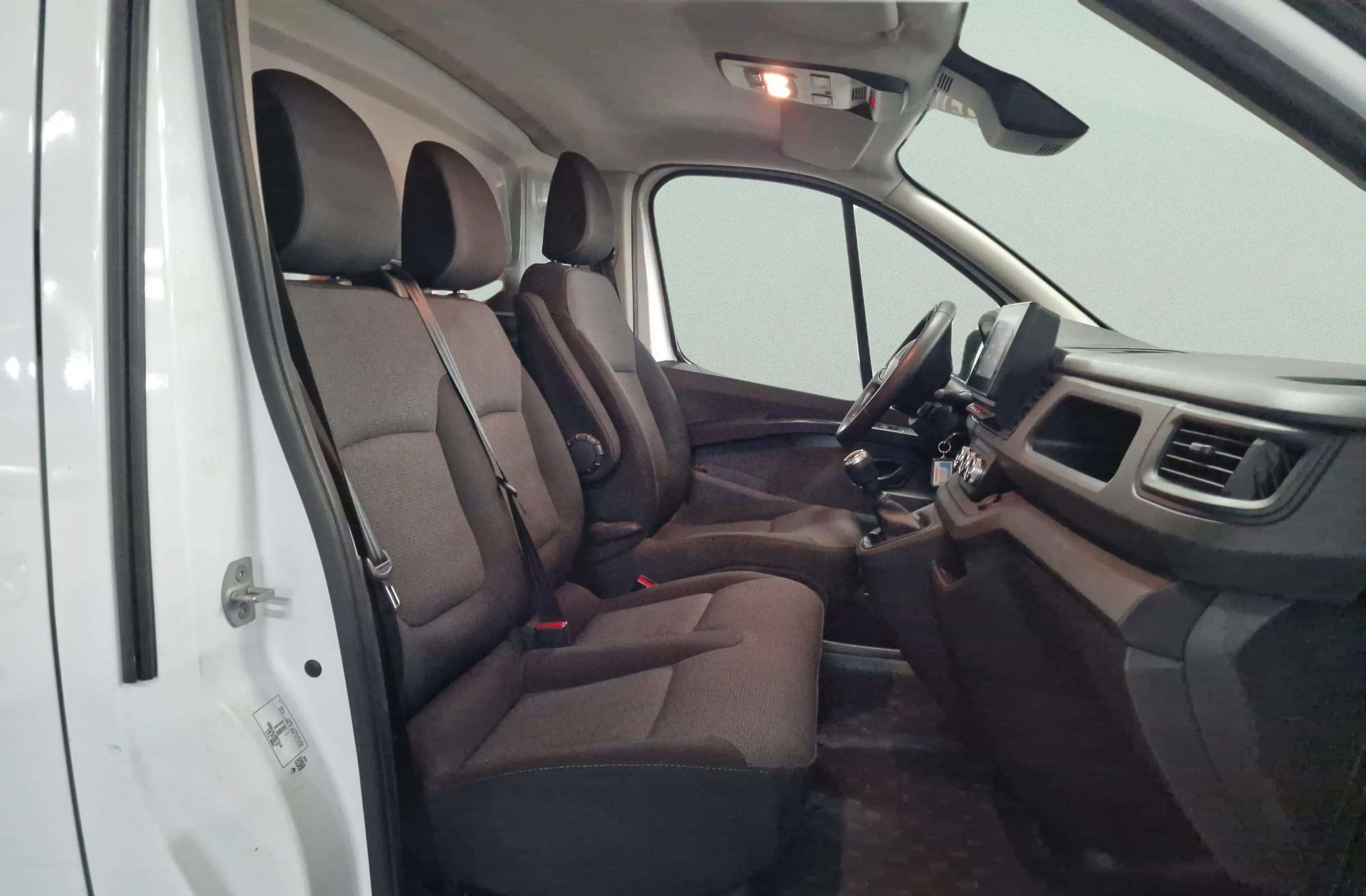 Renault Trafic Furgon Furgon L1H1 Blue dCi 3 plazas - foto 17