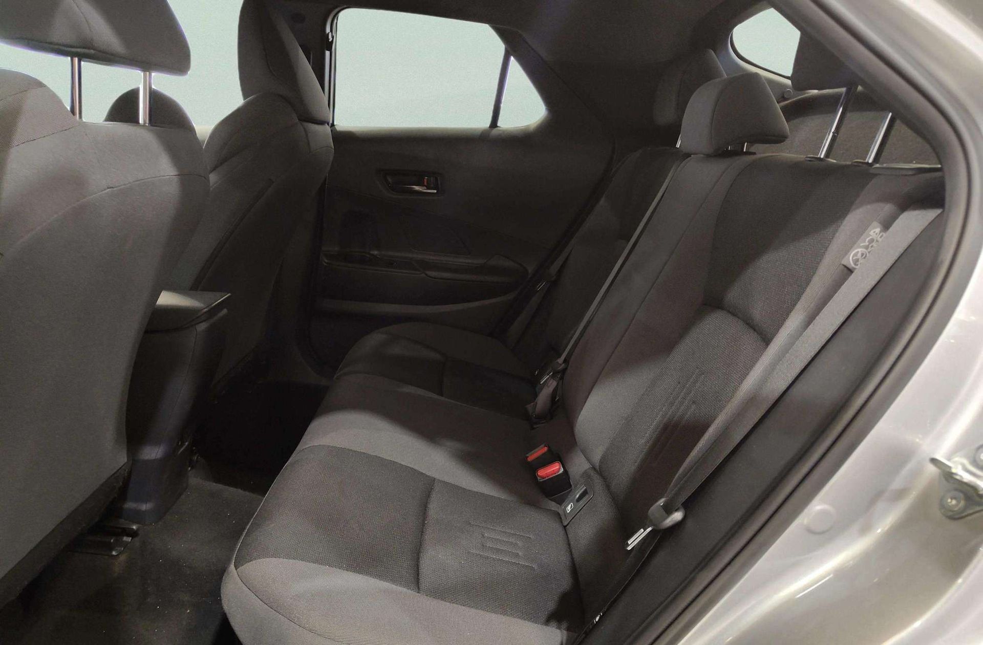 Toyota C-HR 140H Advance - foto 12