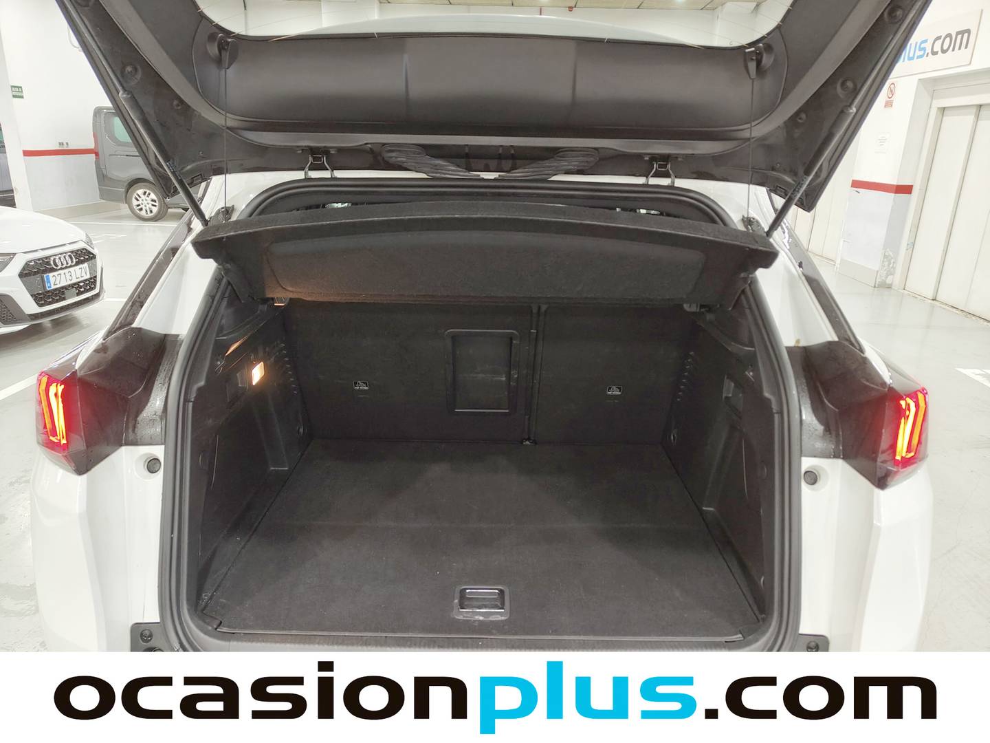 Foto Peugeot 3008 Hybrid Peugeot 3008 Hybrid 300 Allure Pack e-EAT8  (300 CV)