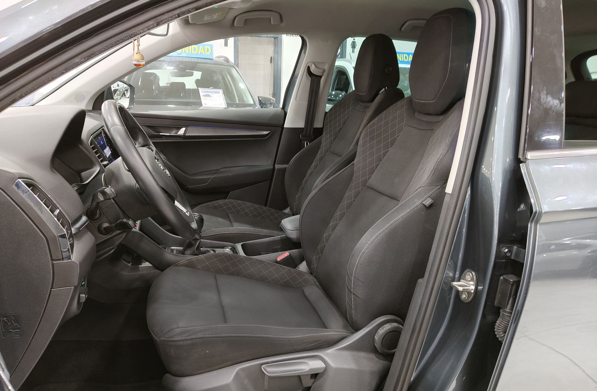 Škoda Karoq 1.0 TSI Ambition - foto 10