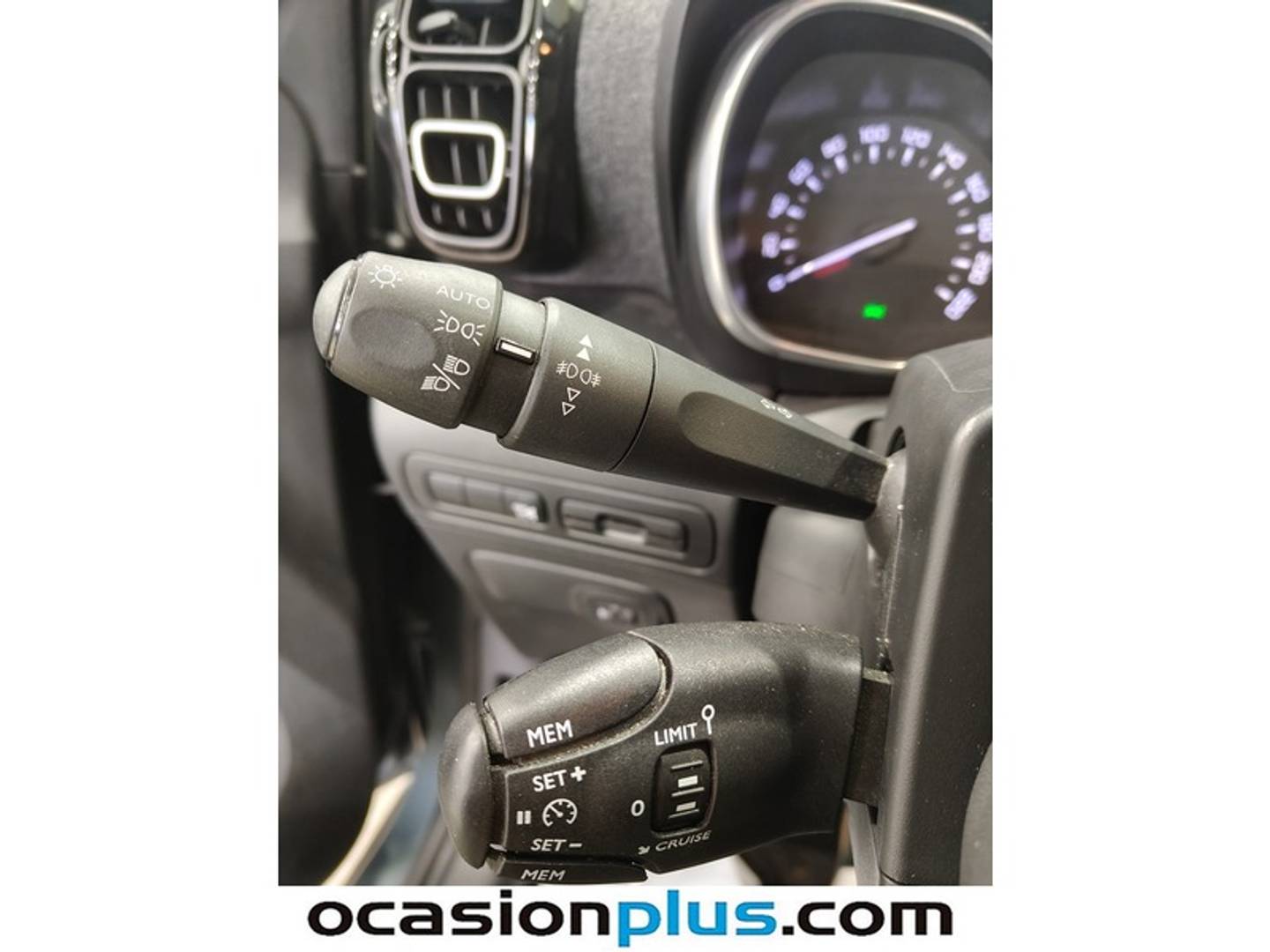 Foto Citroën C3 Aircross Citroen C3 Aircross PureTech 130 Shine Pack EAT6 Auto (131 CV)