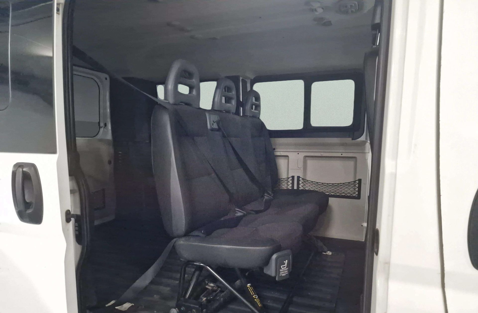 Peugeot Boxer Combi HDi 130 330 L1H1 - foto 12
