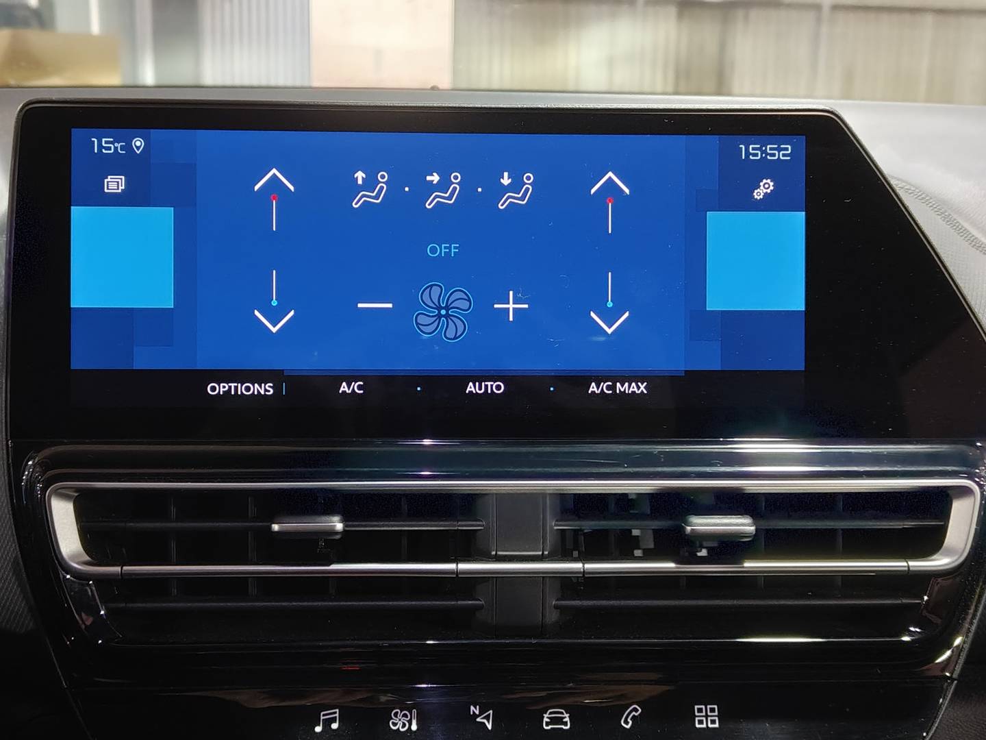 Foto Citroën C5 Aircross Citroen C5 Aircross Plug-in Hybrid 180 Plus e-EAT8 (180 CV)