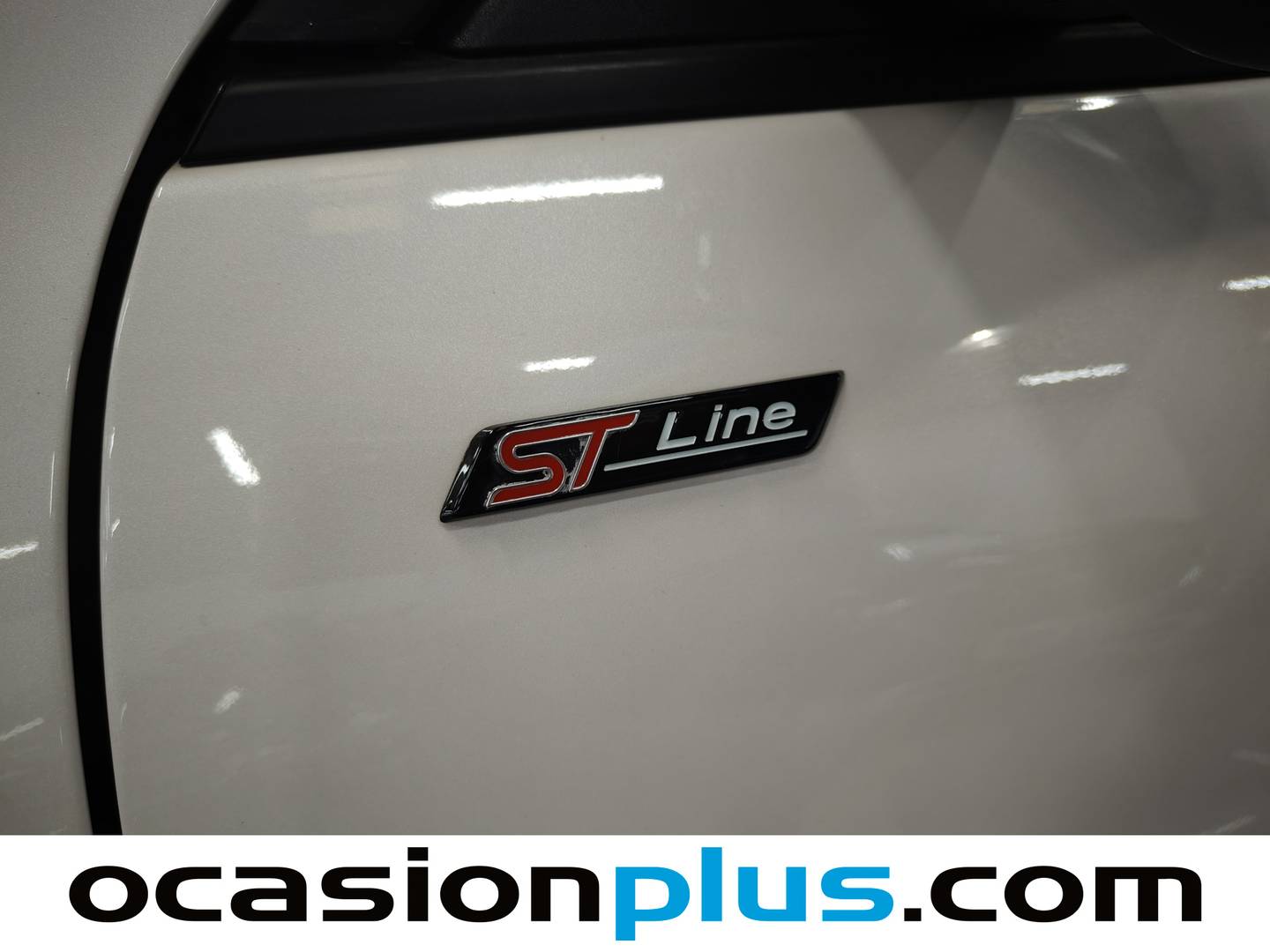 Extras y acabados del Ford Kuga Ford Kuga 2.5 Duratec PHEV ST-Line X Auto  (225 CV)