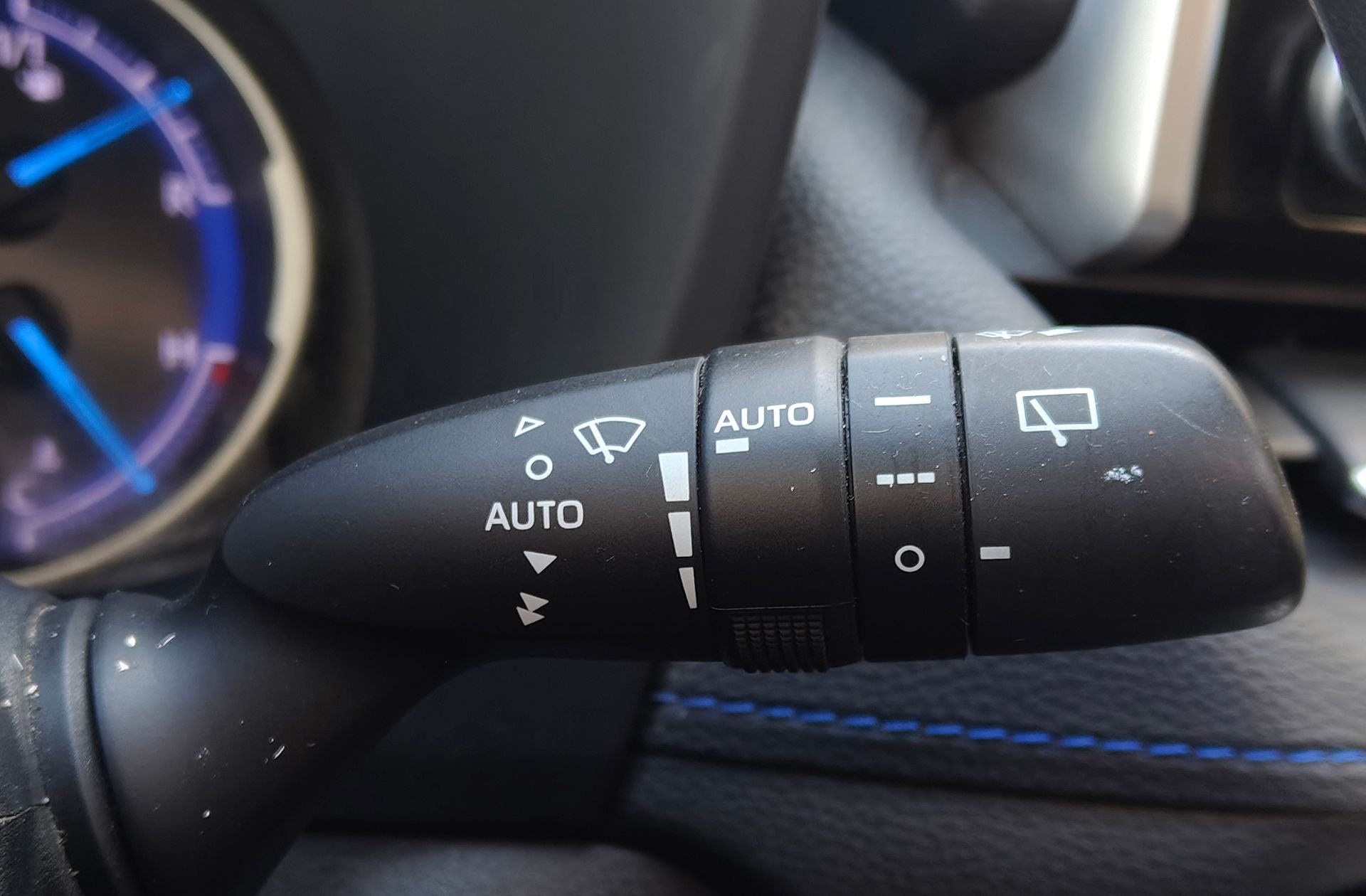 Toyota RAV4 2.5l hybrid Feel! - foto 32