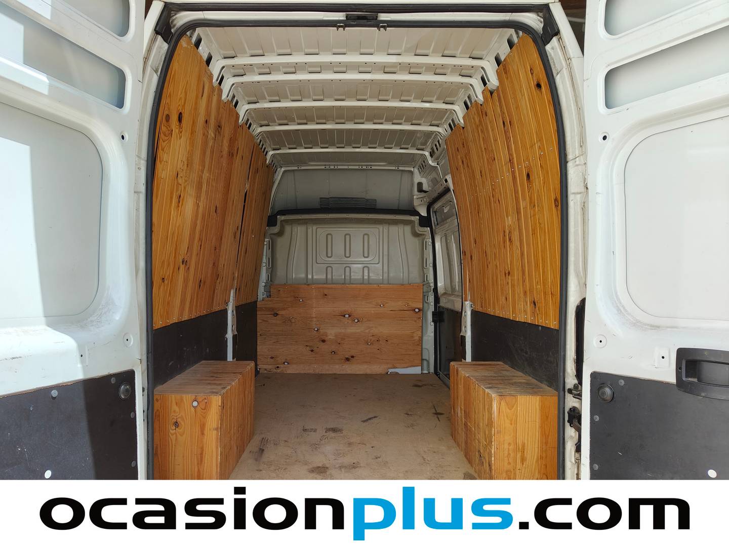 Foto asientos traseros Peugeot Boxer Peugeot Boxer Furgon BlueHDi 130 435 L3H3 (130 CV)