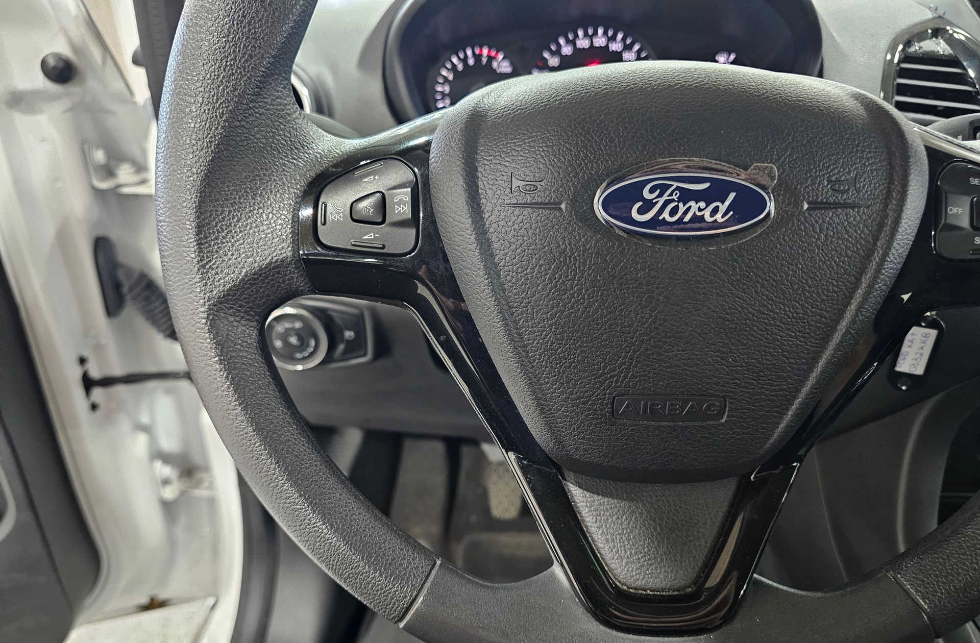 Ford Ka+ 1.2 Ti-VCT Ultimate - foto 21