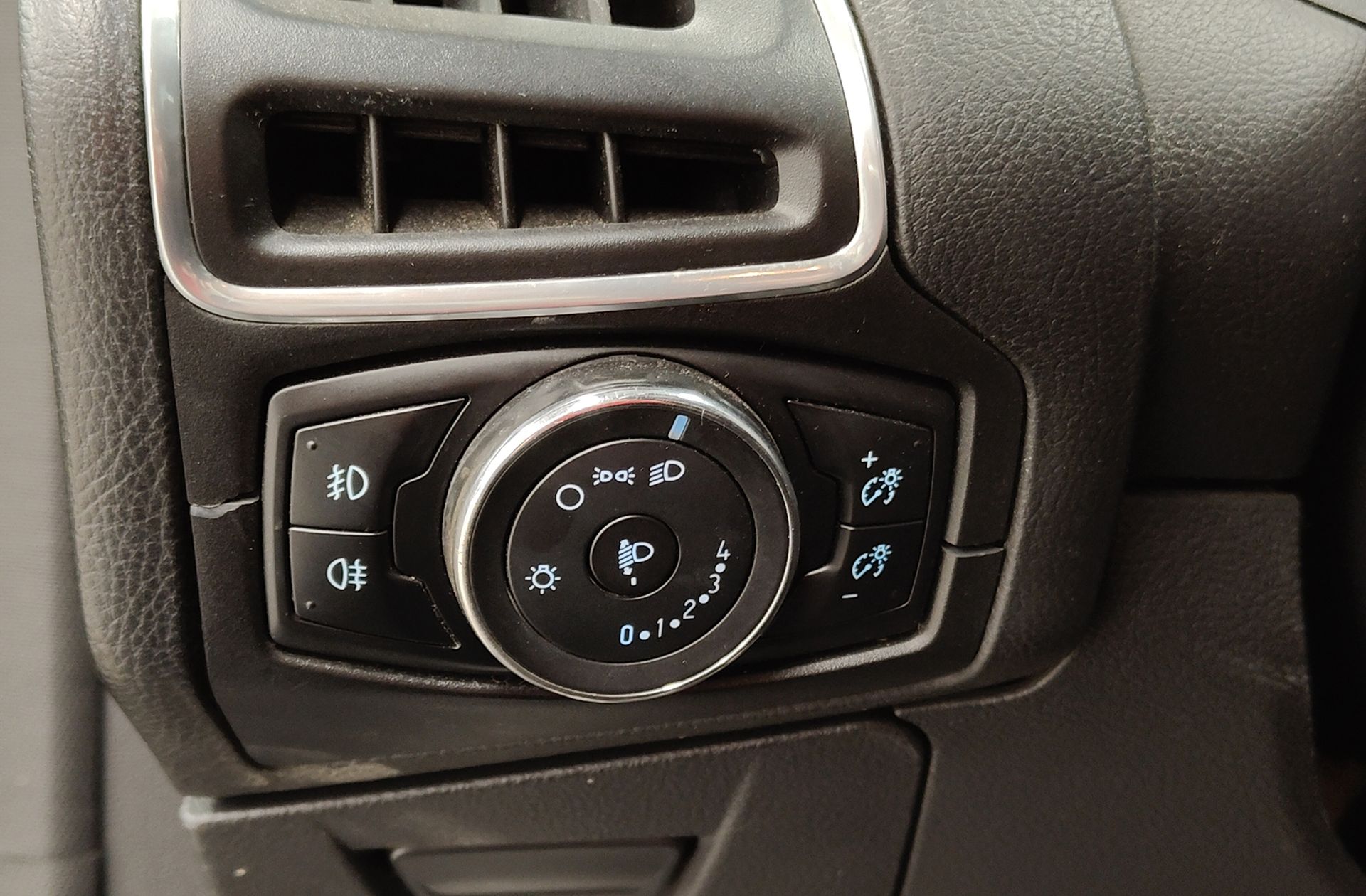 Ford Focus 1.0 EcoBoost Trend - foto 20
