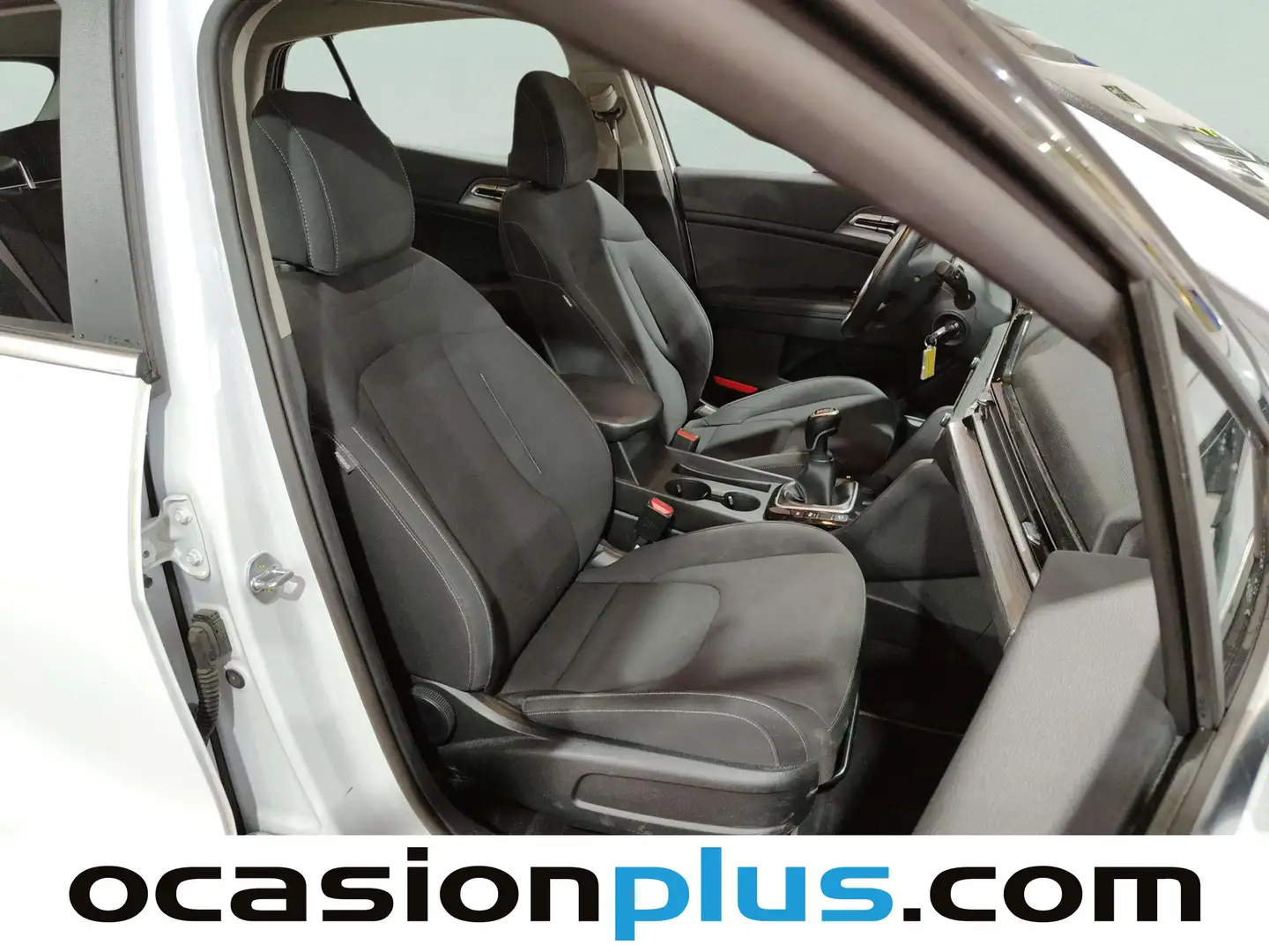 Foto KIA Sportage Kia Sportage 1.6 CRDi MHEV Business 4x2 (136 CV)