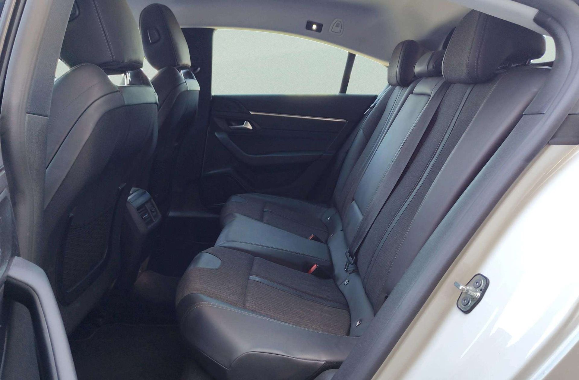Peugeot 508 PureTech 180 Allure EAT8 - foto 16