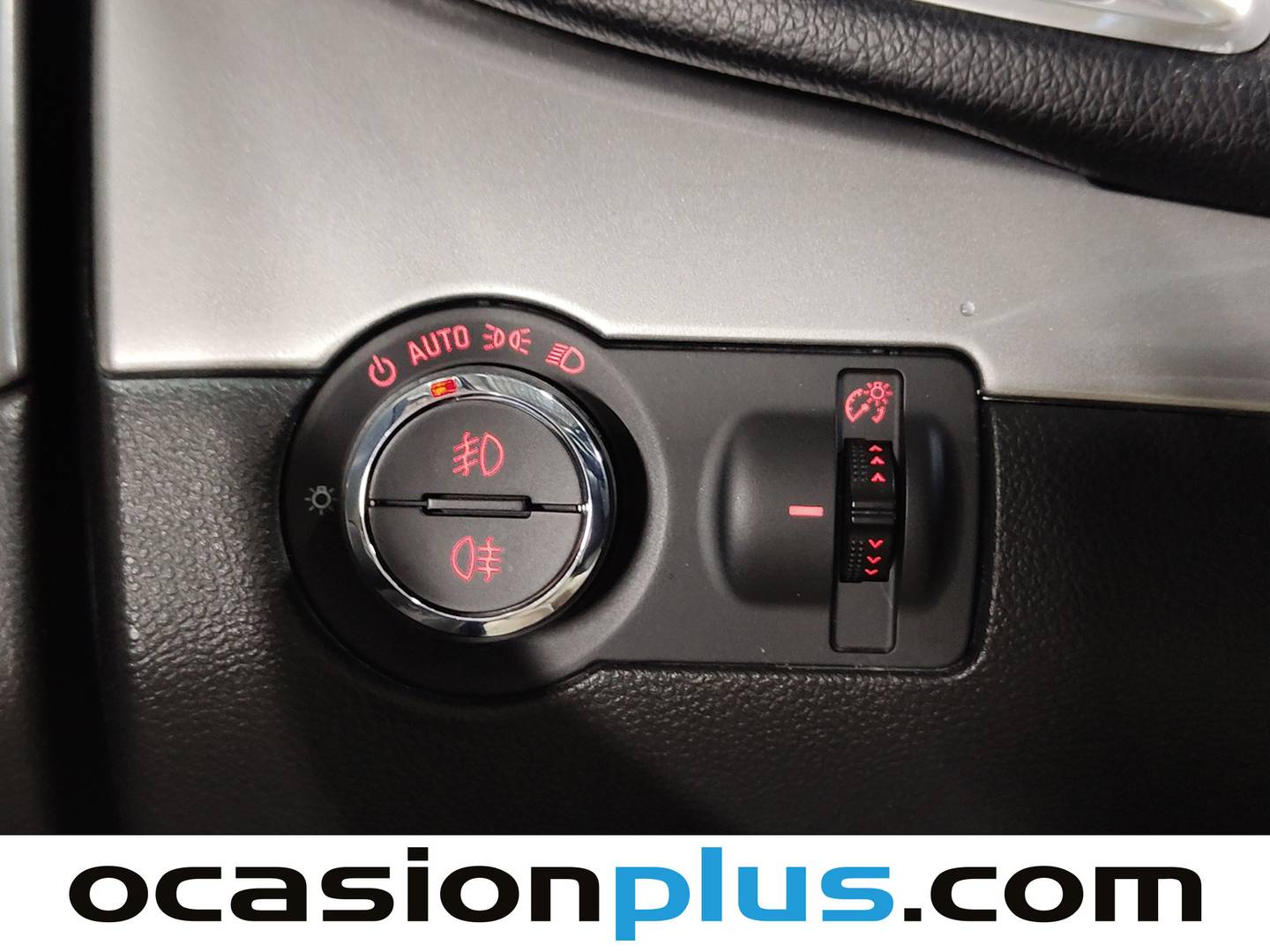 Equipamiento del Opel Mokka Opel Mokka 1.6 CDTi S&S Selective 4x2 (136 CV)