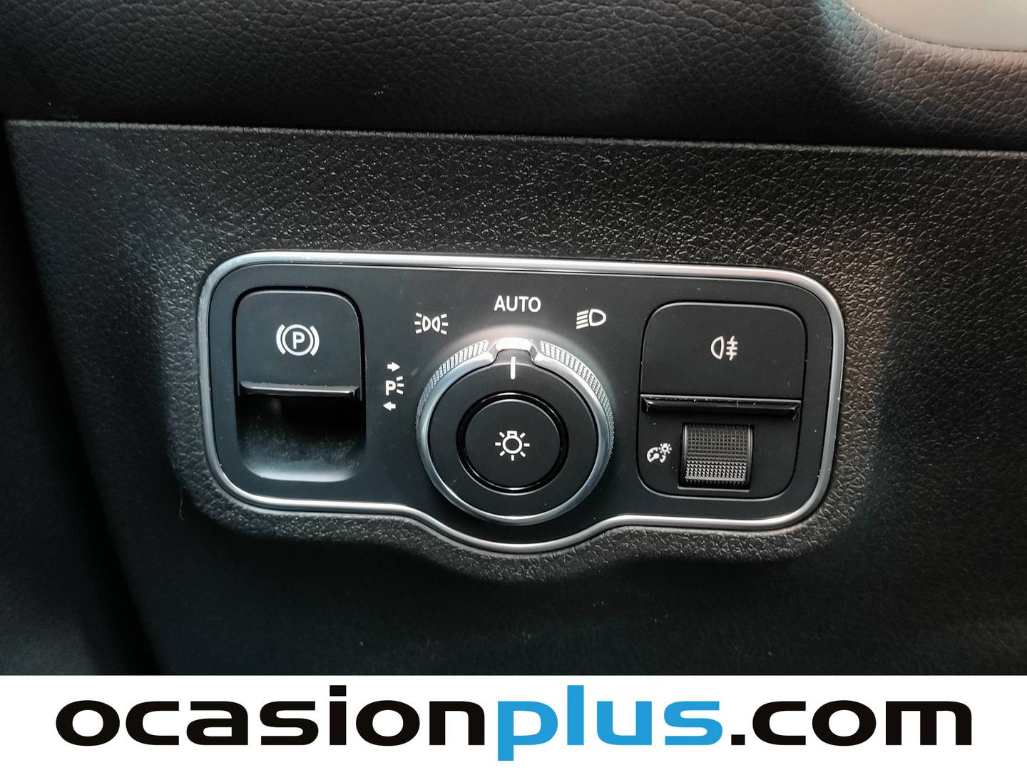 Foto Mercedes GLB Mercedes-Benz GLB 220 D 4MATIC (190 CV) Pack AMG