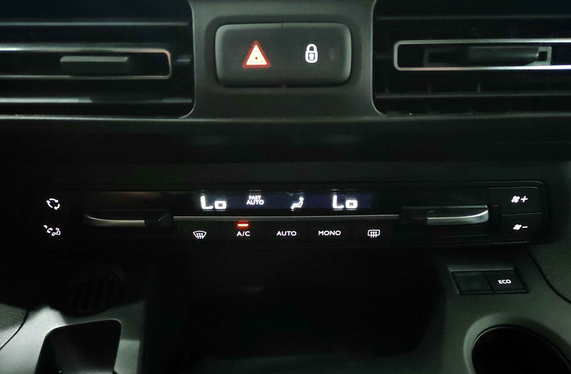 Opel Combo 1.5 TD Business Elegance Plus L1 - foto 26