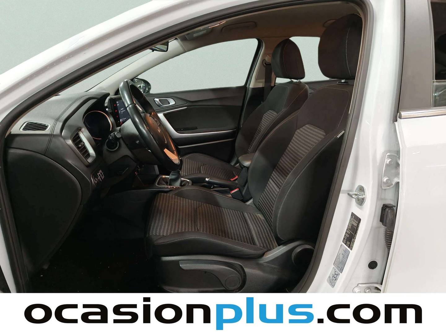 Foto asientos delanteros KIA XCeed Kia XCeed 1.0 T-GDi Drive (120 CV)